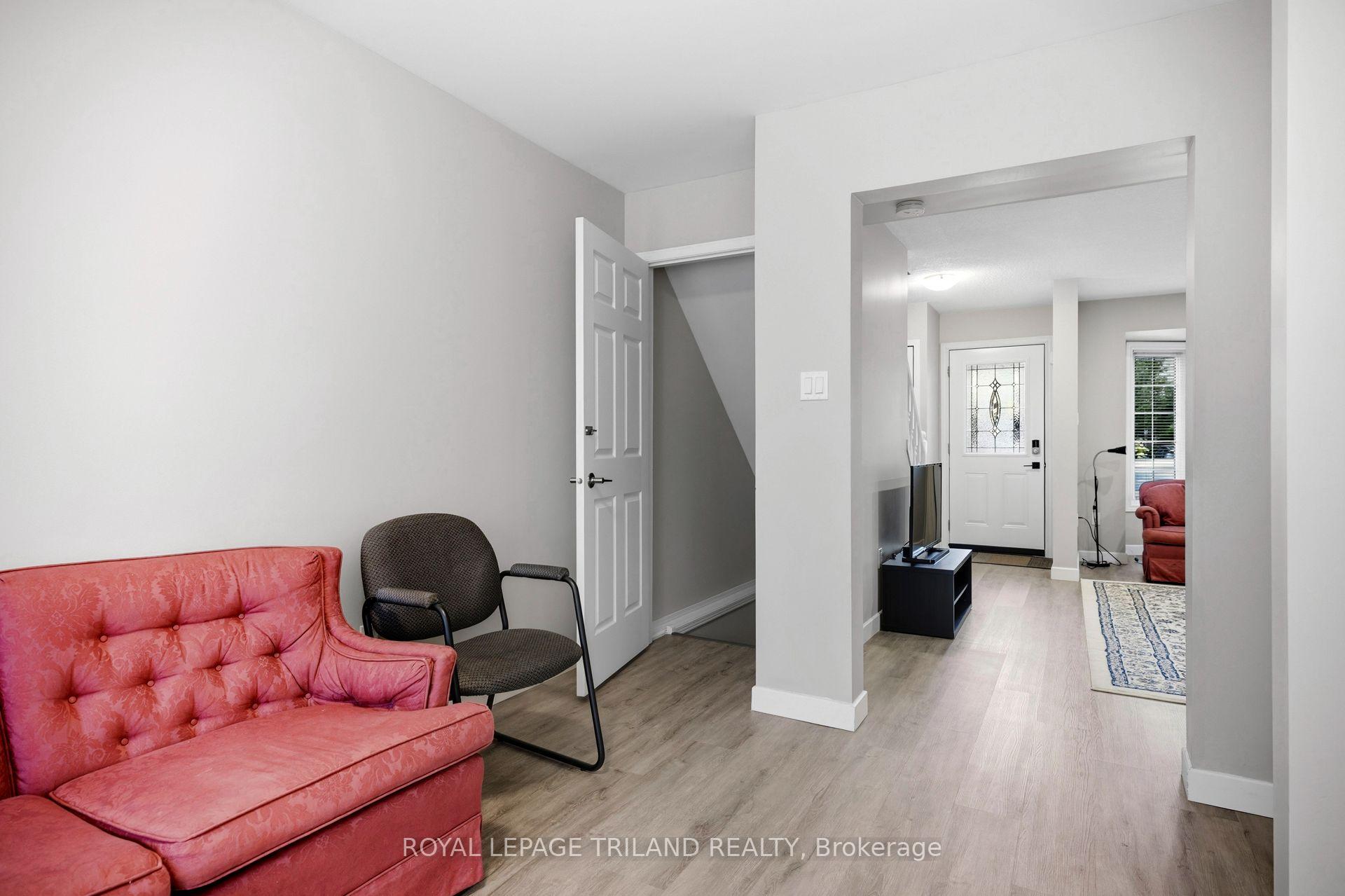 Photo 13 of Unit 4, 50 Chapman Court, London, North I — HOMEH