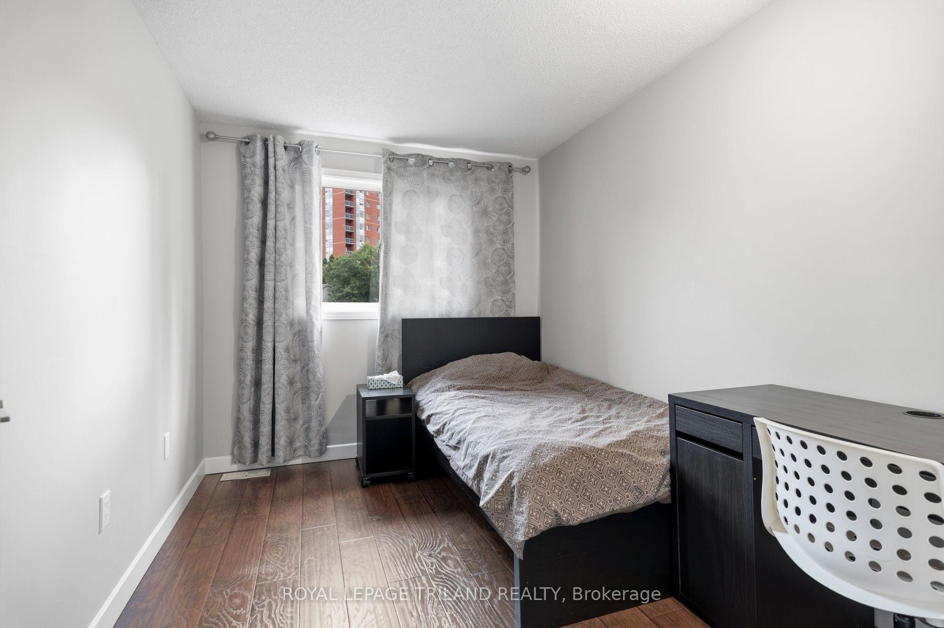Photo 14 of Unit 4, 50 Chapman Court, London, North I — HOMEH