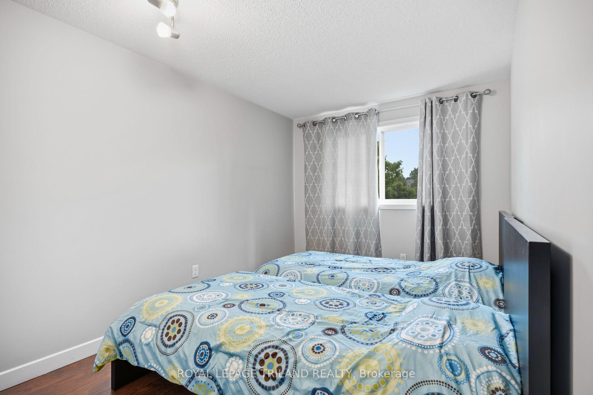 Photo 15 of Unit 4, 50 Chapman Court, London, North I — HOMEH