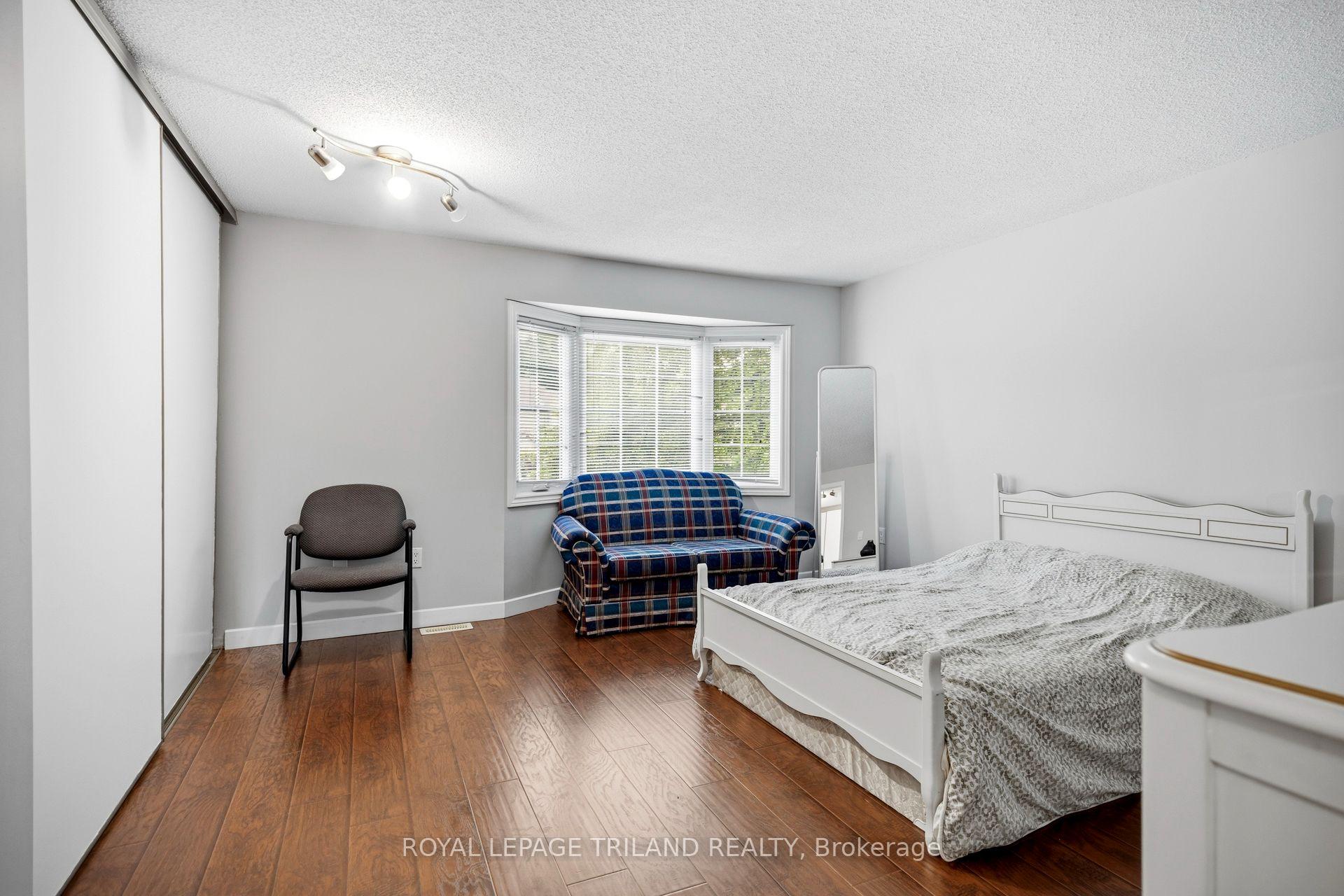 Photo 18 of Unit 4, 50 Chapman Court, London, North I — HOMEH