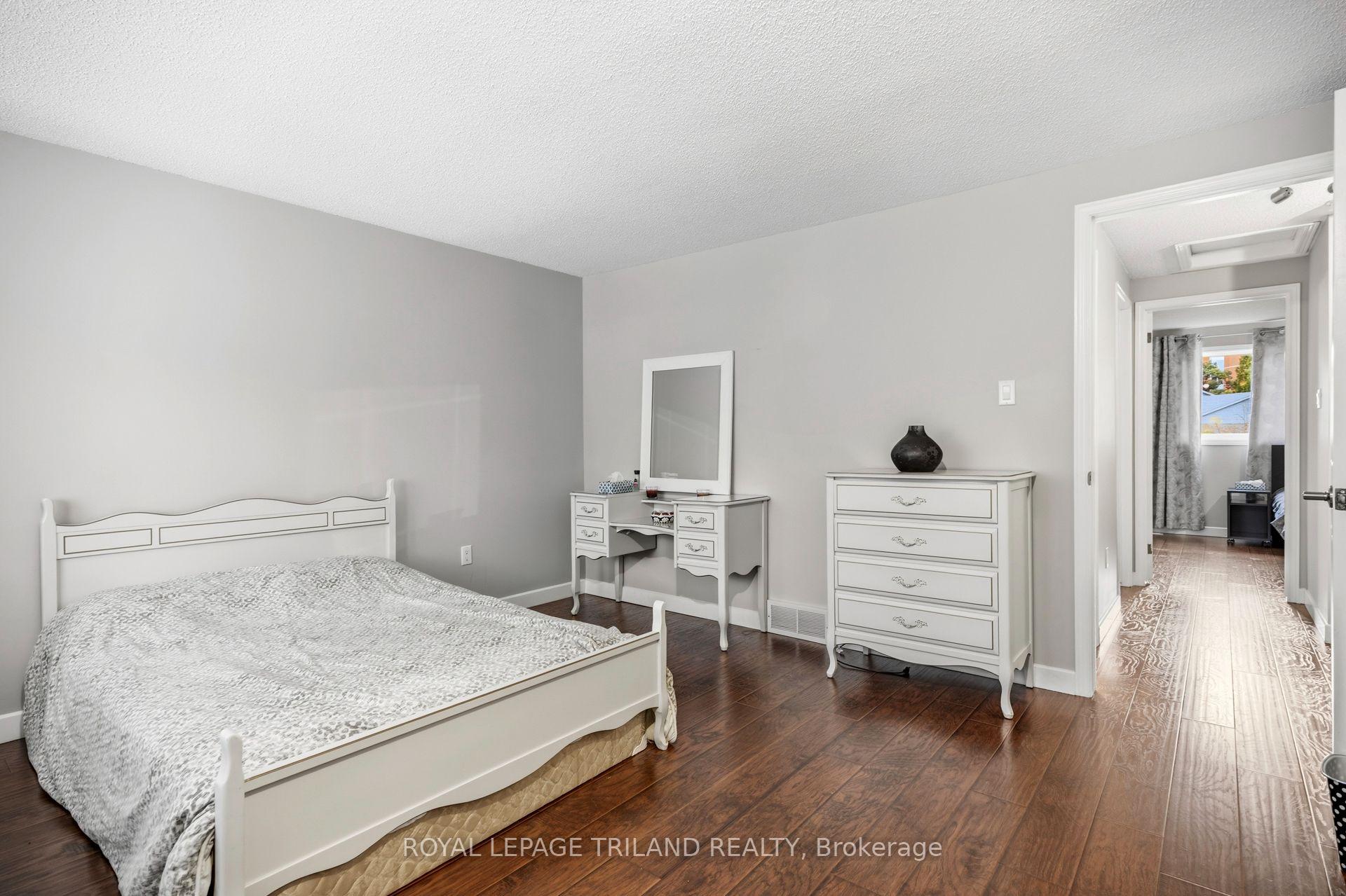 Photo 19 of Unit 4, 50 Chapman Court, London, North I — HOMEH