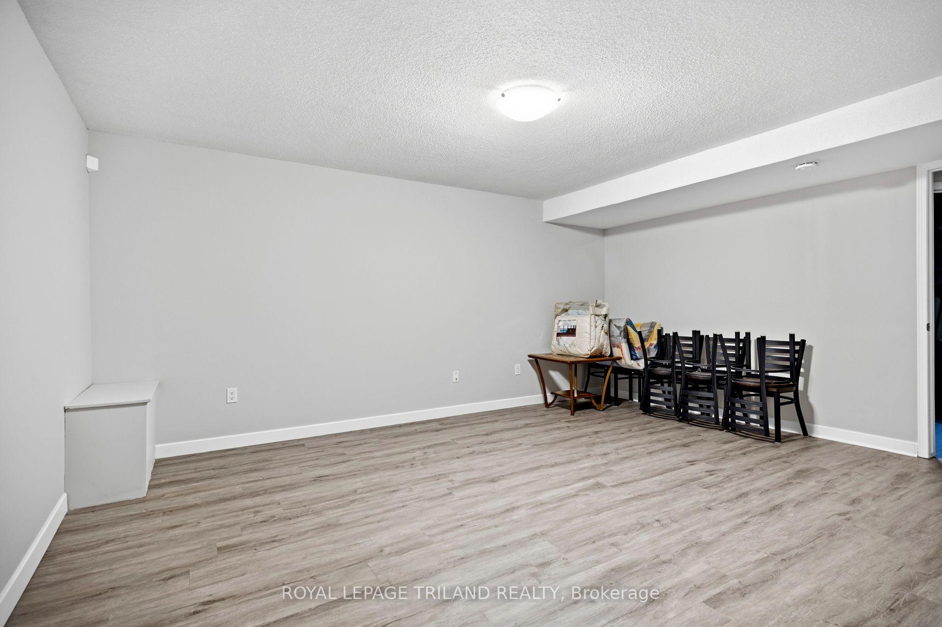 Photo 20 of Unit 4, 50 Chapman Court, London, North I — HOMEH