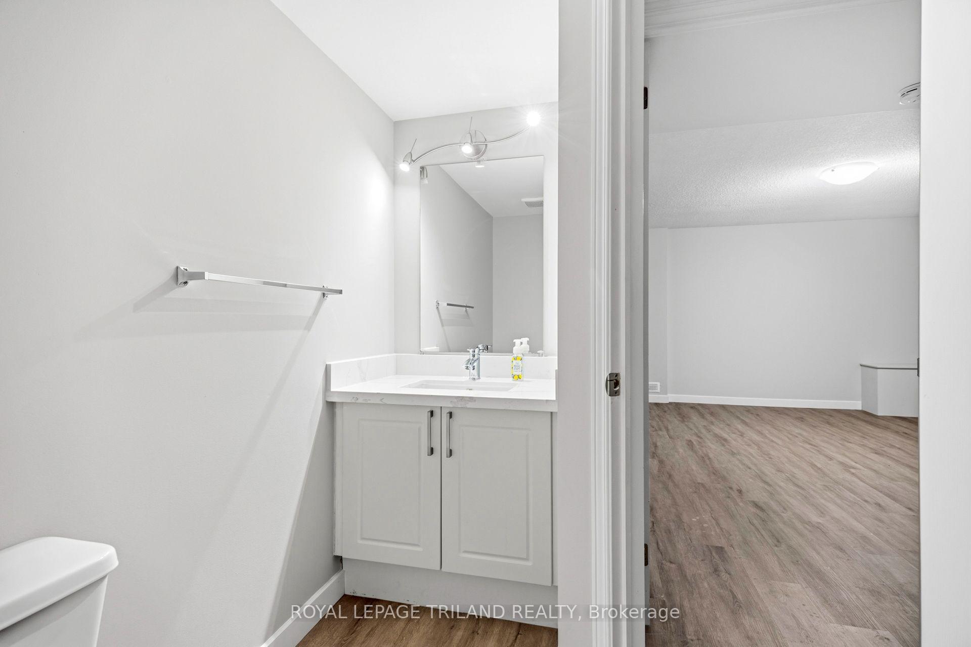 Photo 24 of Unit 4, 50 Chapman Court, London, North I — HOMEH