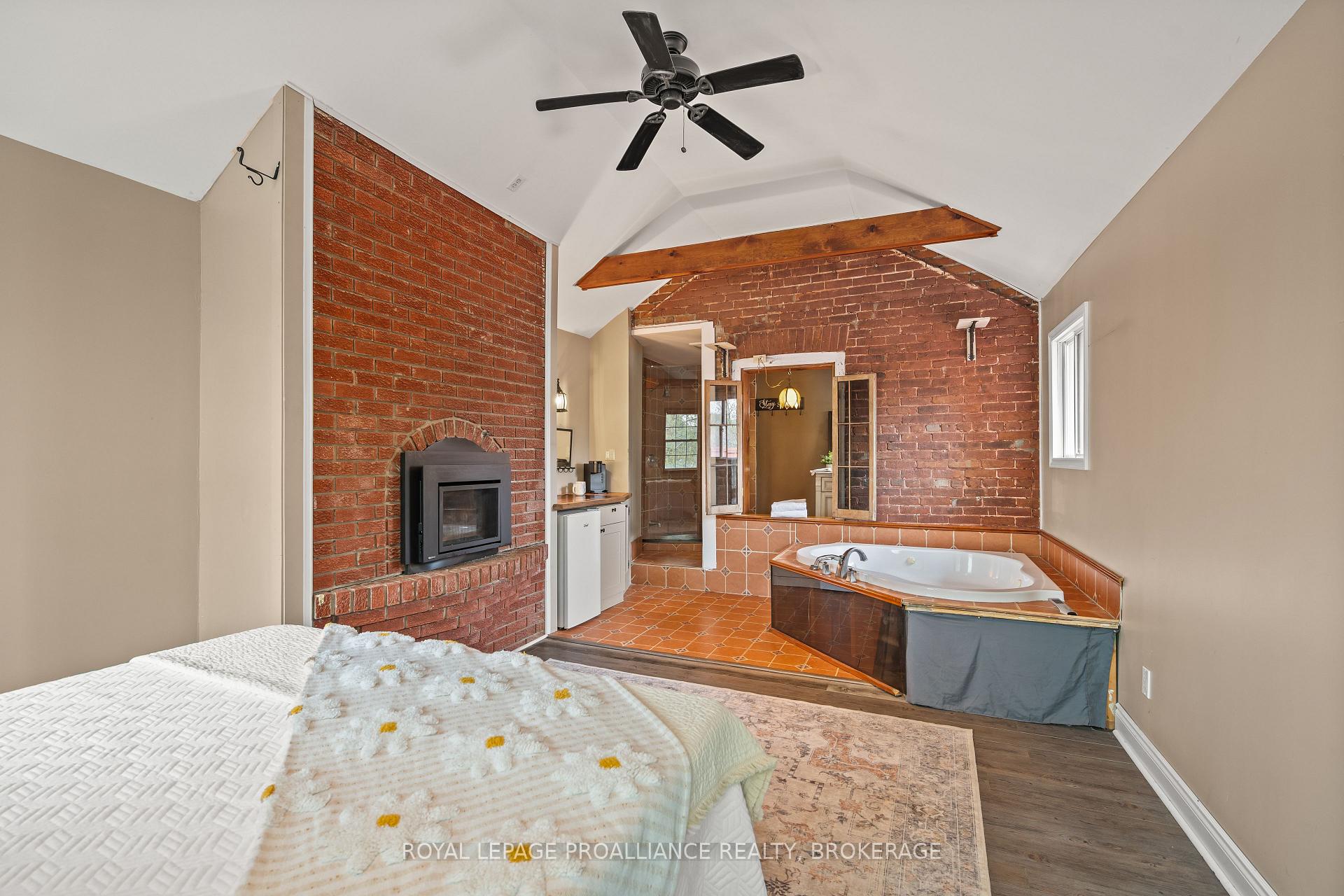 Photo 20 of 277 Brock Street, Gananoque, Gananoque — HOMEH