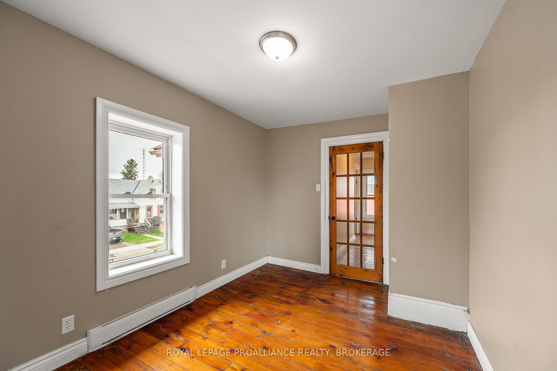 Photo 25 of 277 Brock Street, Gananoque, Gananoque — HOMEH