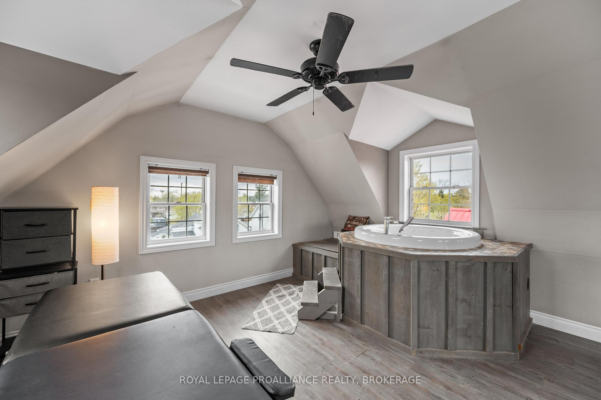Photo 40 of 277 Brock Street, Gananoque, Gananoque — HOMEH