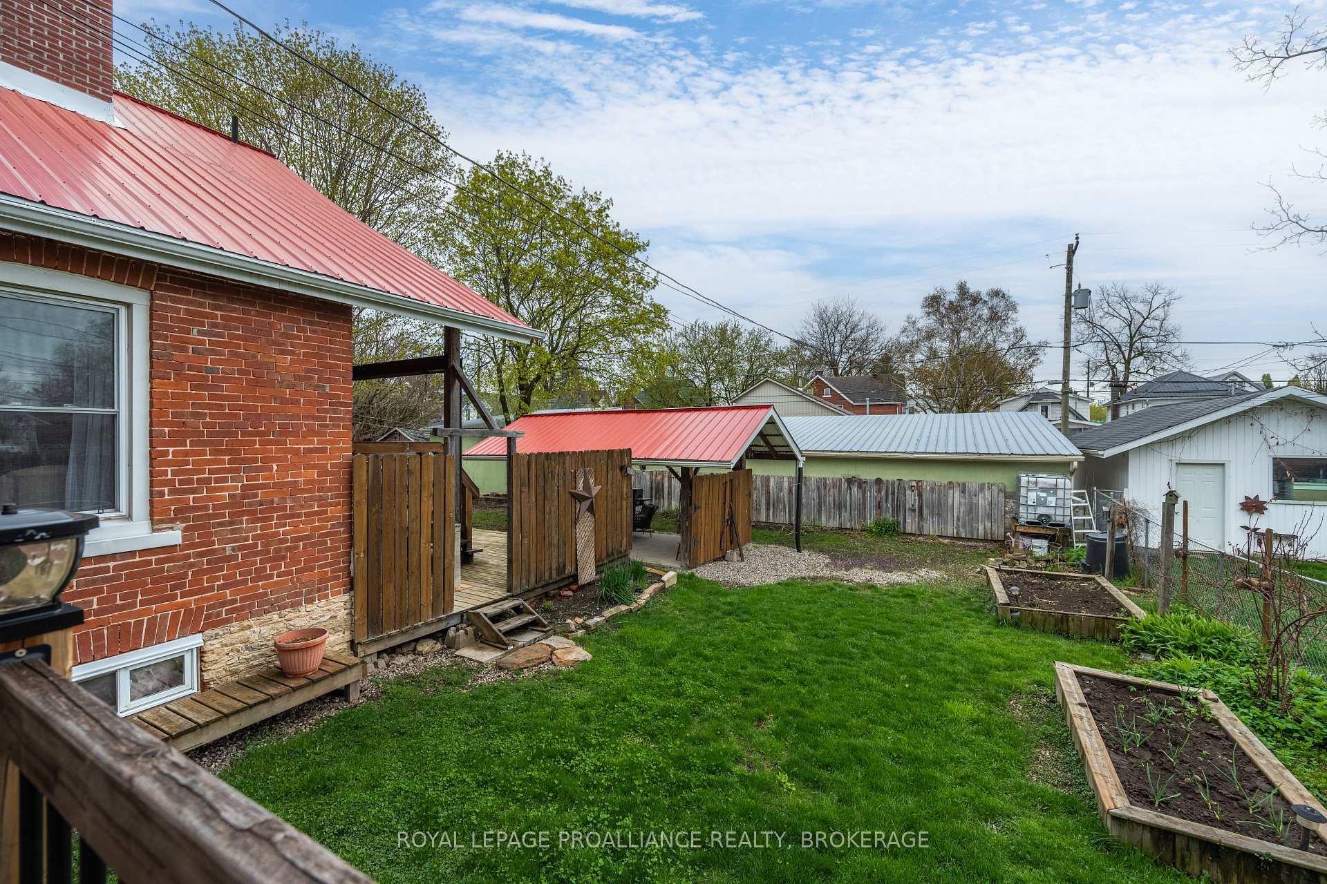 Photo 44 of 277 Brock Street, Gananoque, Gananoque — HOMEH