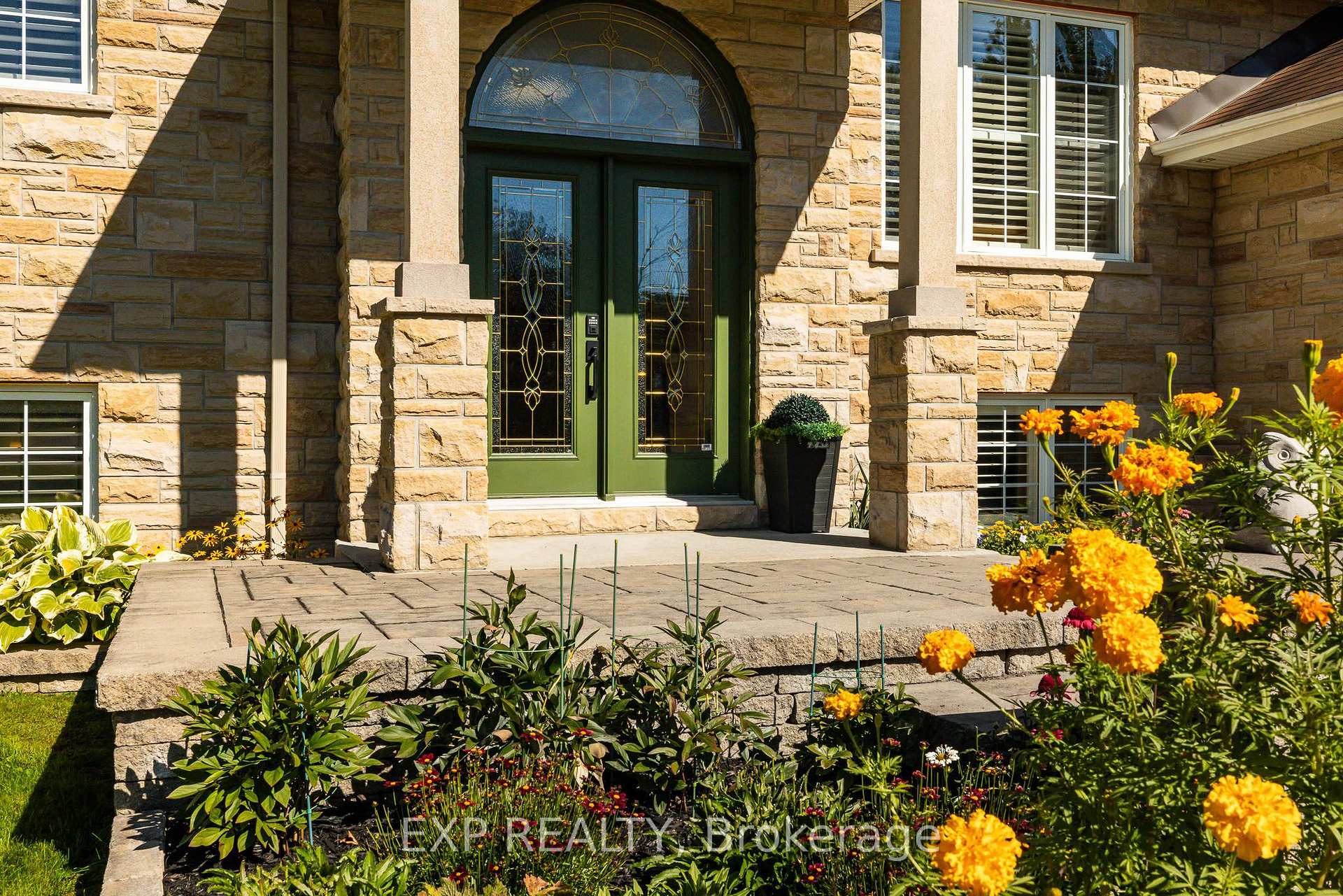 Photo 4 of 140 Windmill Crescent, Beckwith, Beckwith Twp — HOMEH