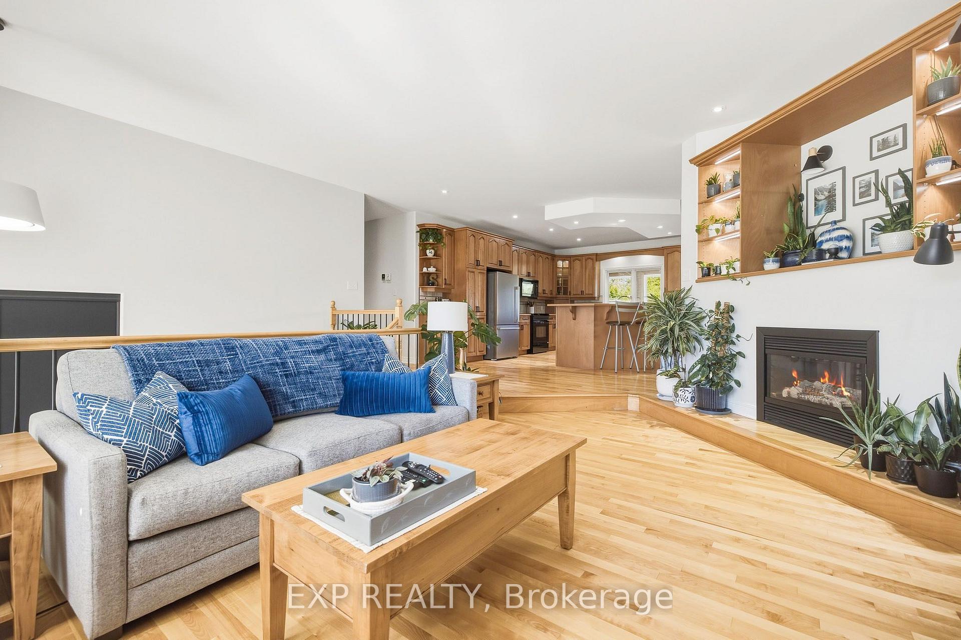 Photo 10 of 140 Windmill Crescent, Beckwith, Beckwith Twp — HOMEH