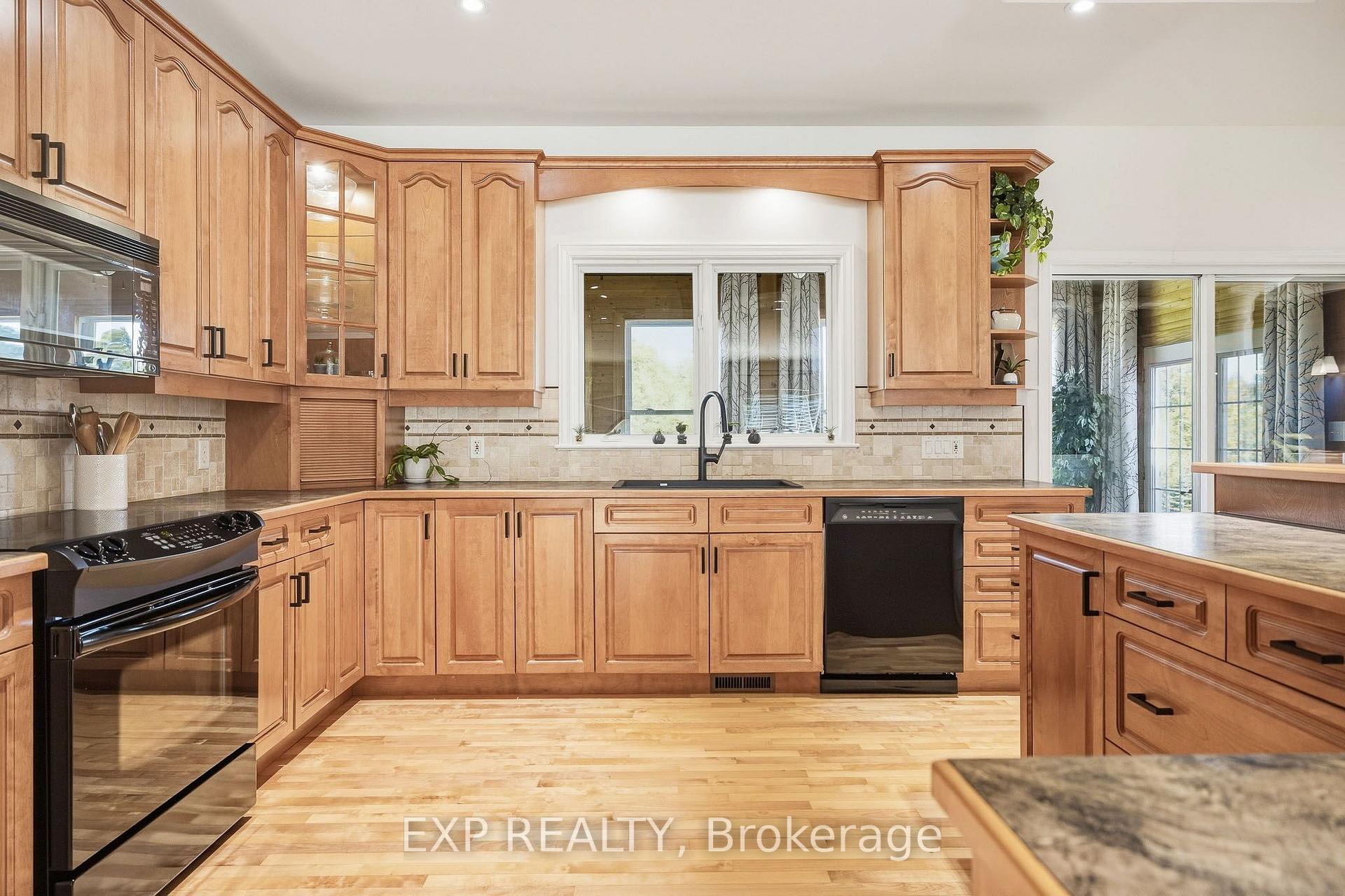 Photo 13 of 140 Windmill Crescent, Beckwith, Beckwith Twp — HOMEH