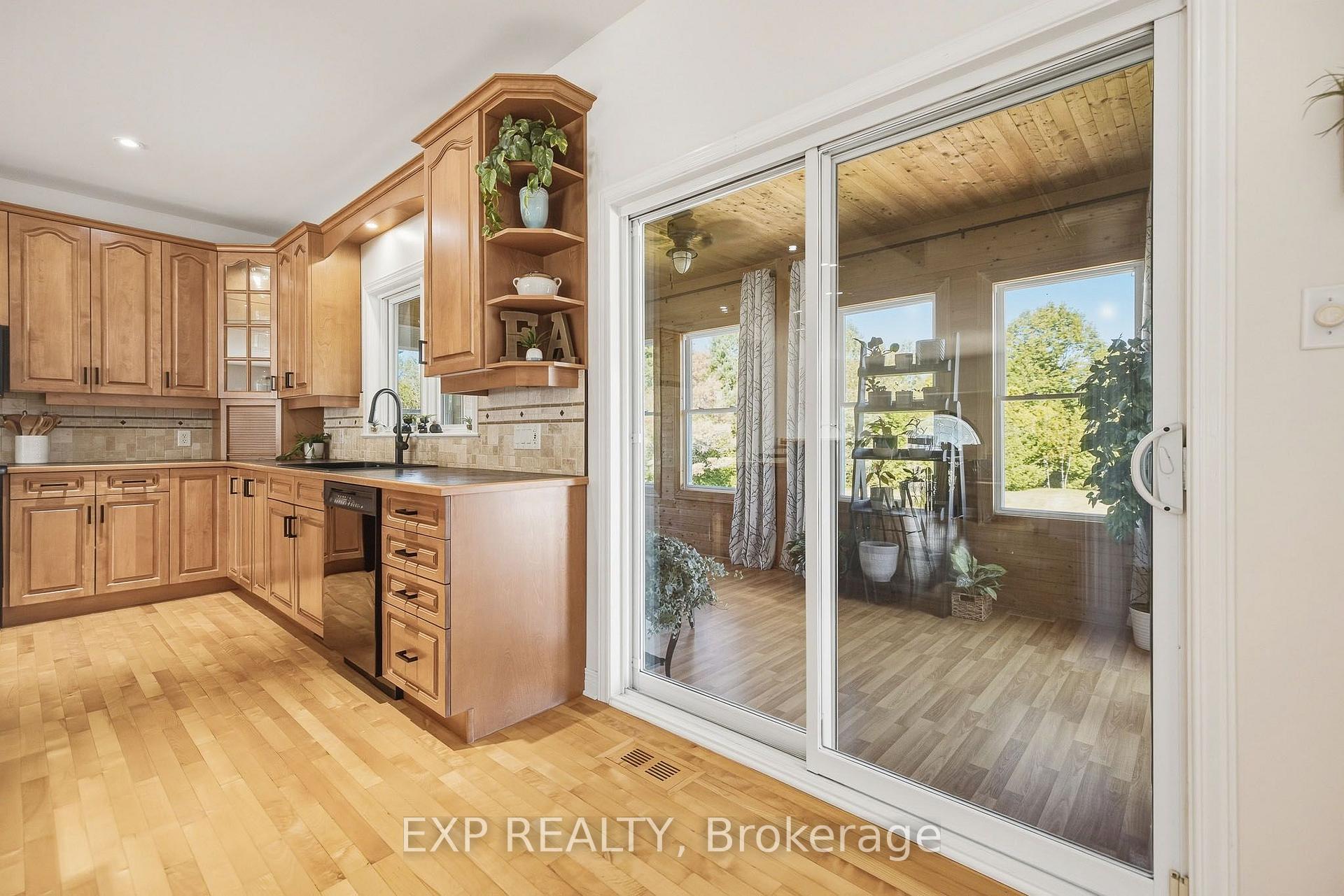 Photo 20 of 140 Windmill Crescent, Beckwith, Beckwith Twp — HOMEH