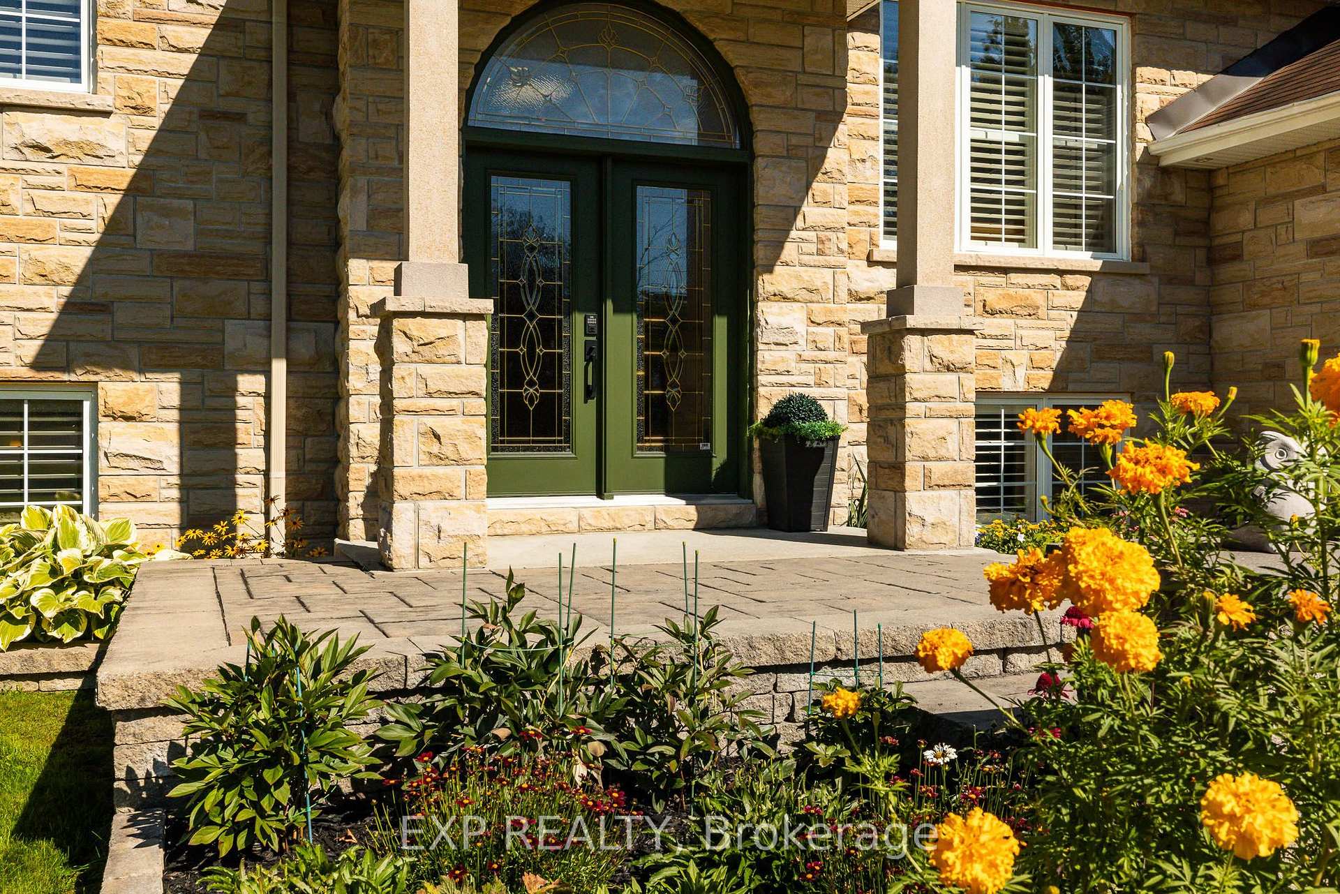 Photo 5 of 140 Windmill Crescent, Beckwith, Beckwith Twp — HOMEH
