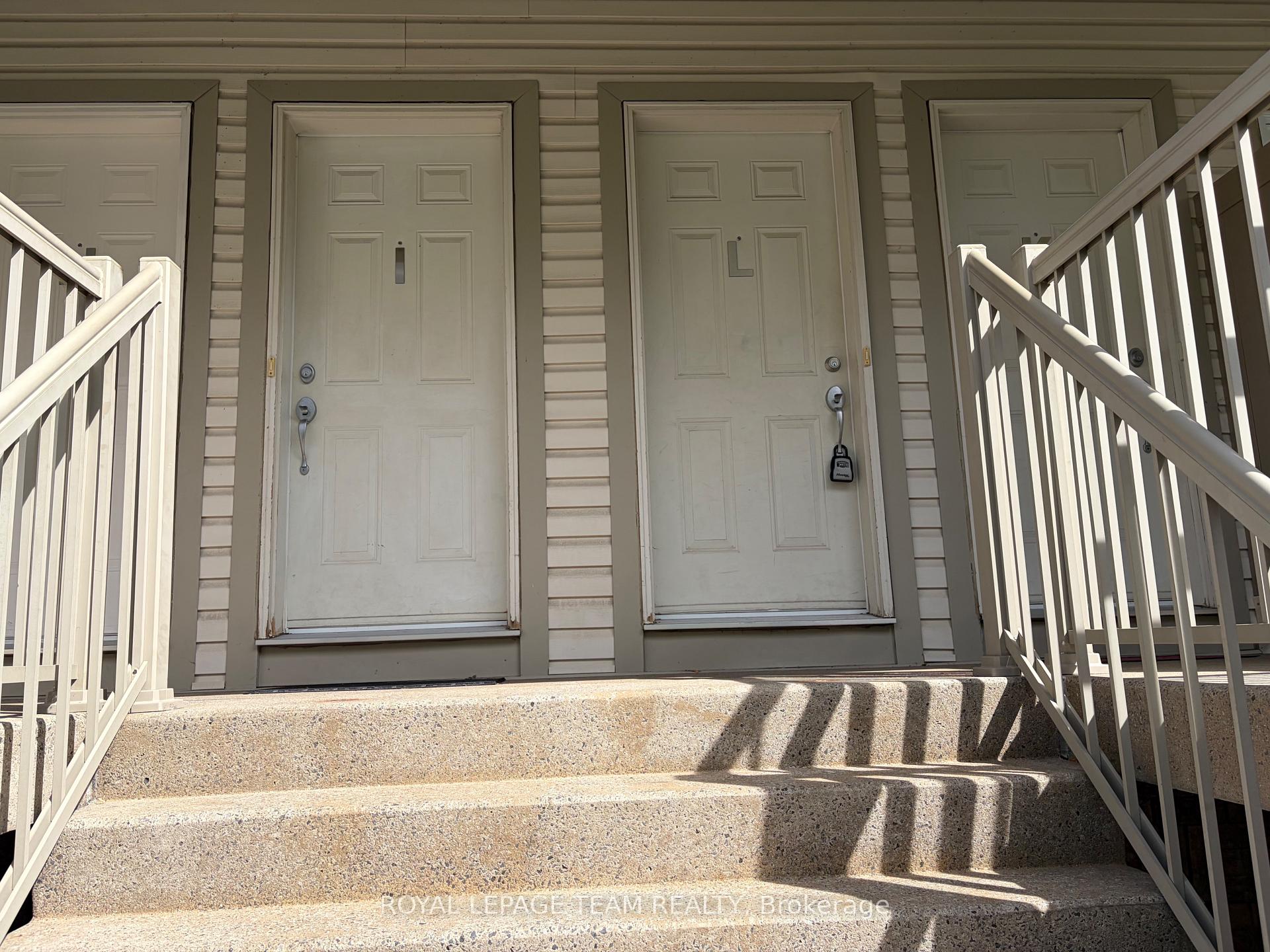 Photo 4 of Unit L, 767 Cedar Creek Drive, Ottawa, Blossom Park/Kemp Park/Findlay Creek — HOMEH