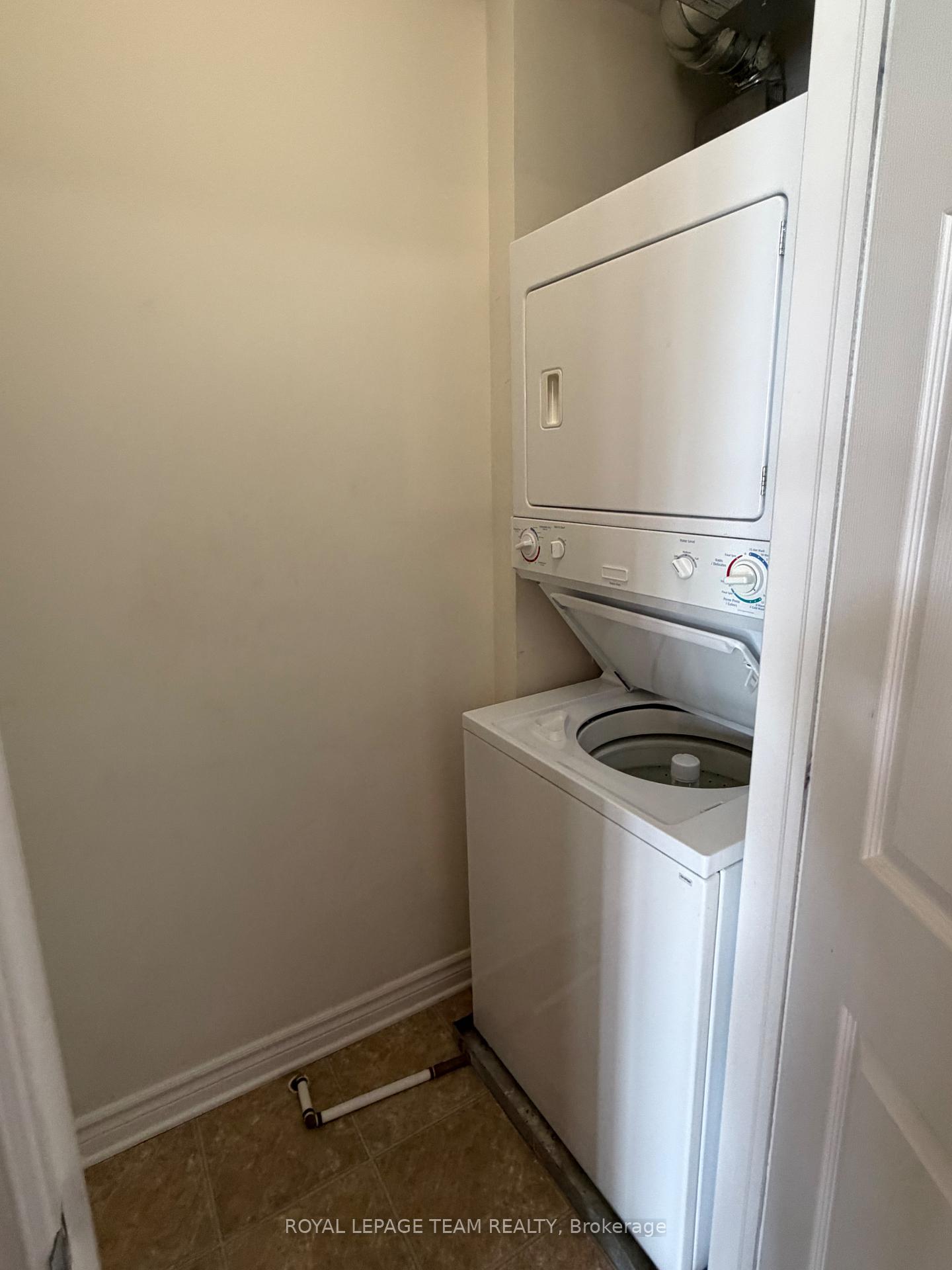 Photo 8 of Unit L, 767 Cedar Creek Drive, Ottawa, Blossom Park/Kemp Park/Findlay Creek — HOMEH
