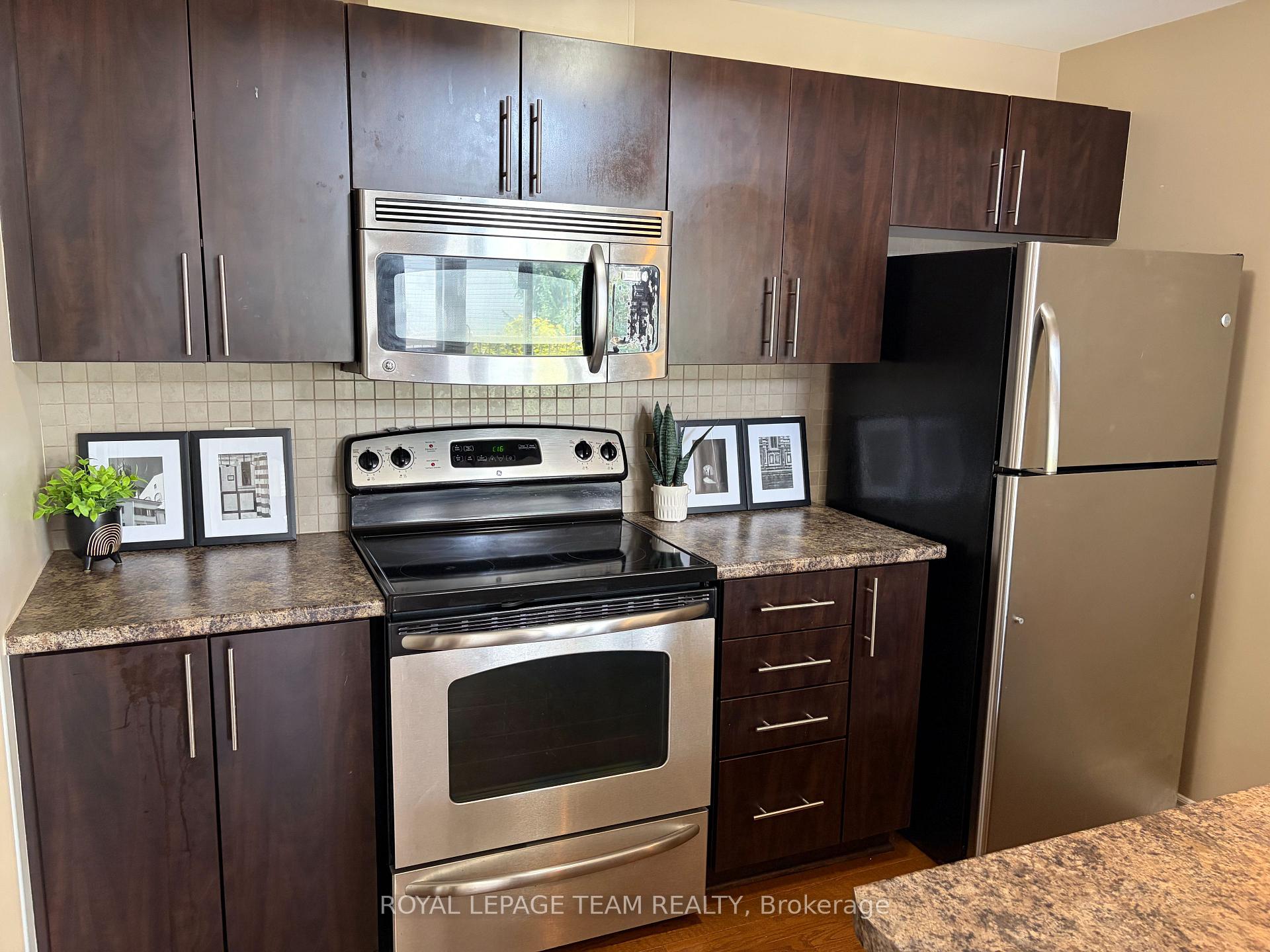 Photo 9 of Unit L, 767 Cedar Creek Drive, Ottawa, Blossom Park/Kemp Park/Findlay Creek — HOMEH