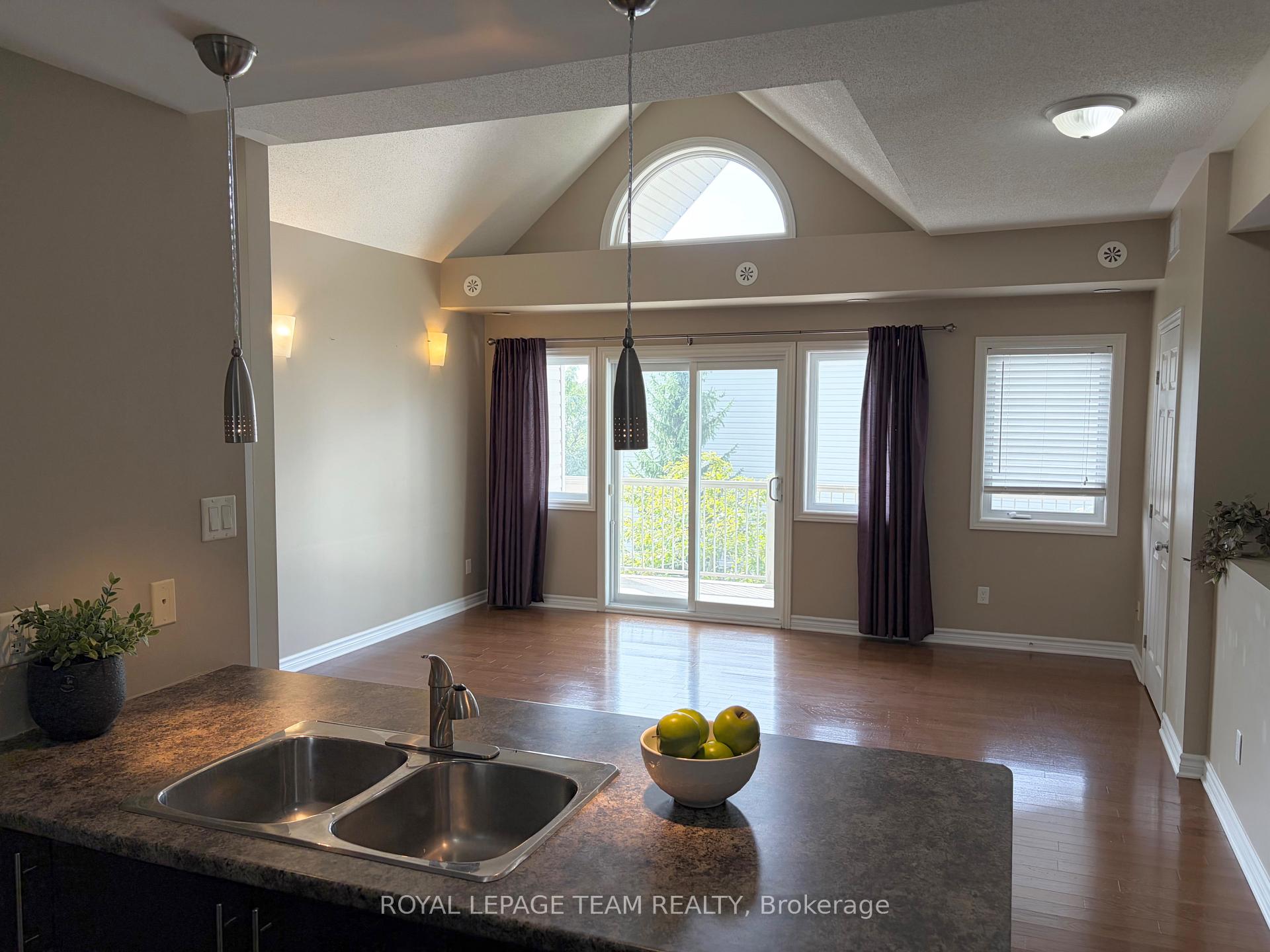Photo 10 of Unit L, 767 Cedar Creek Drive, Ottawa, Blossom Park/Kemp Park/Findlay Creek — HOMEH