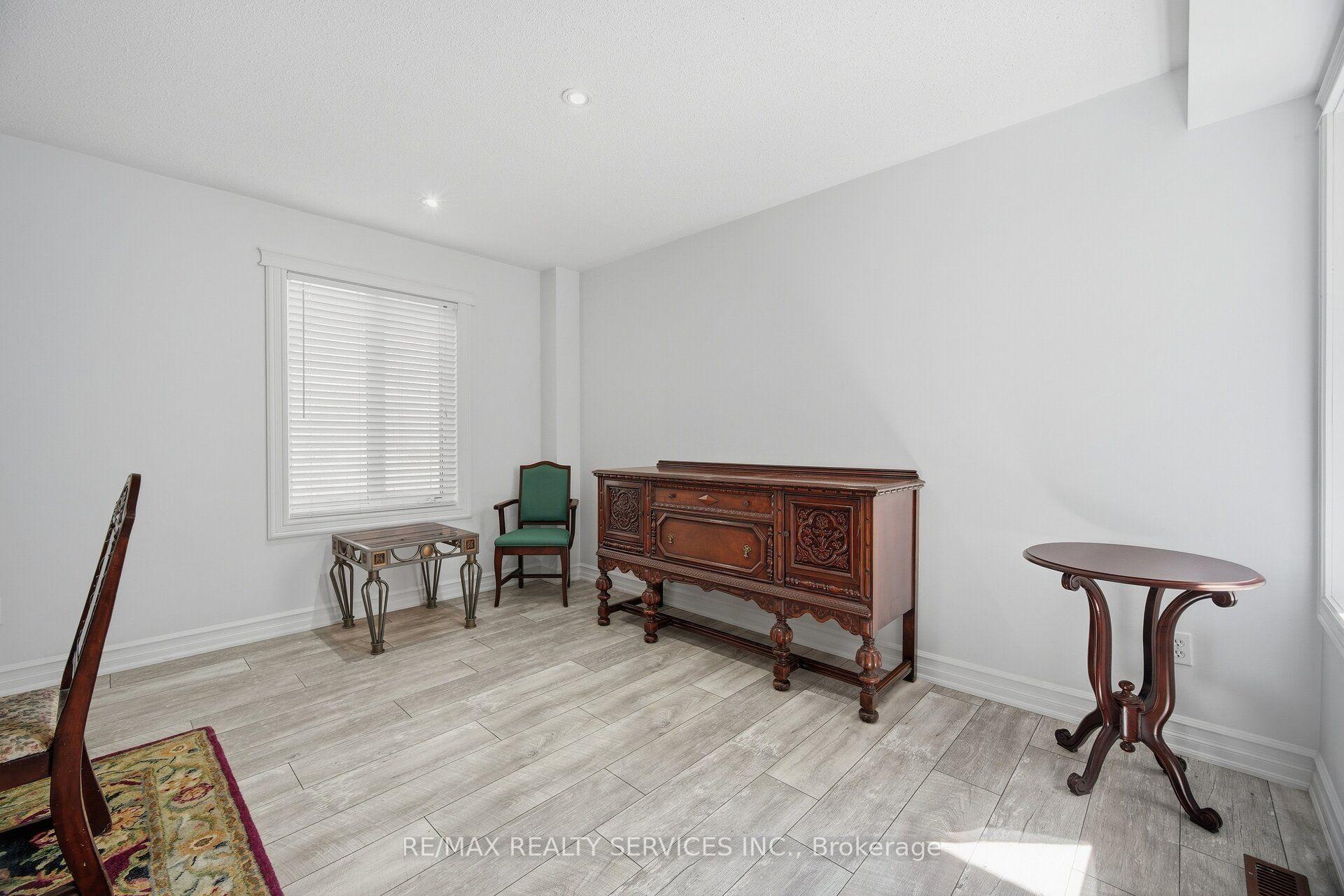 Photo 8 of 309 Marshall Crescent, Orangeville — HOMEH