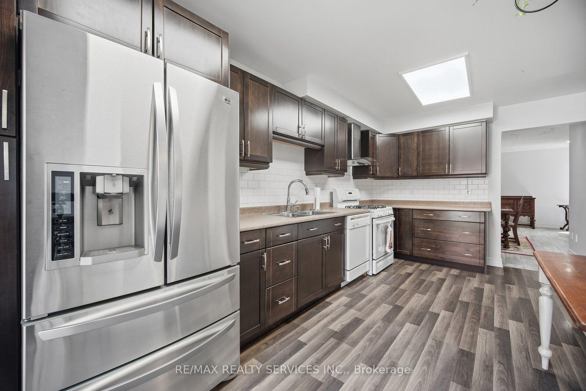 Photo 11 of 309 Marshall Crescent, Orangeville — HOMEH
