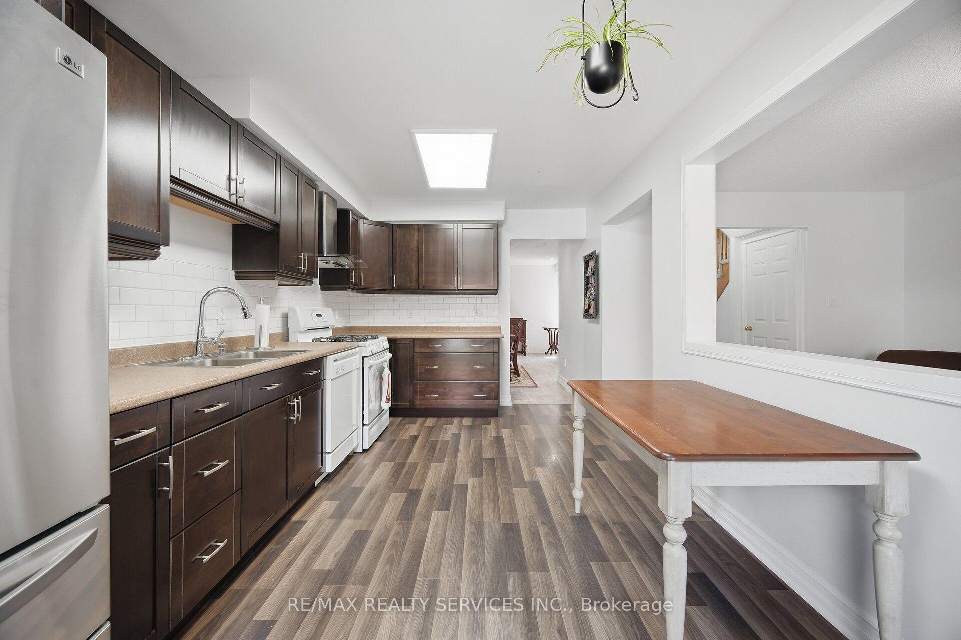 Photo 12 of 309 Marshall Crescent, Orangeville — HOMEH