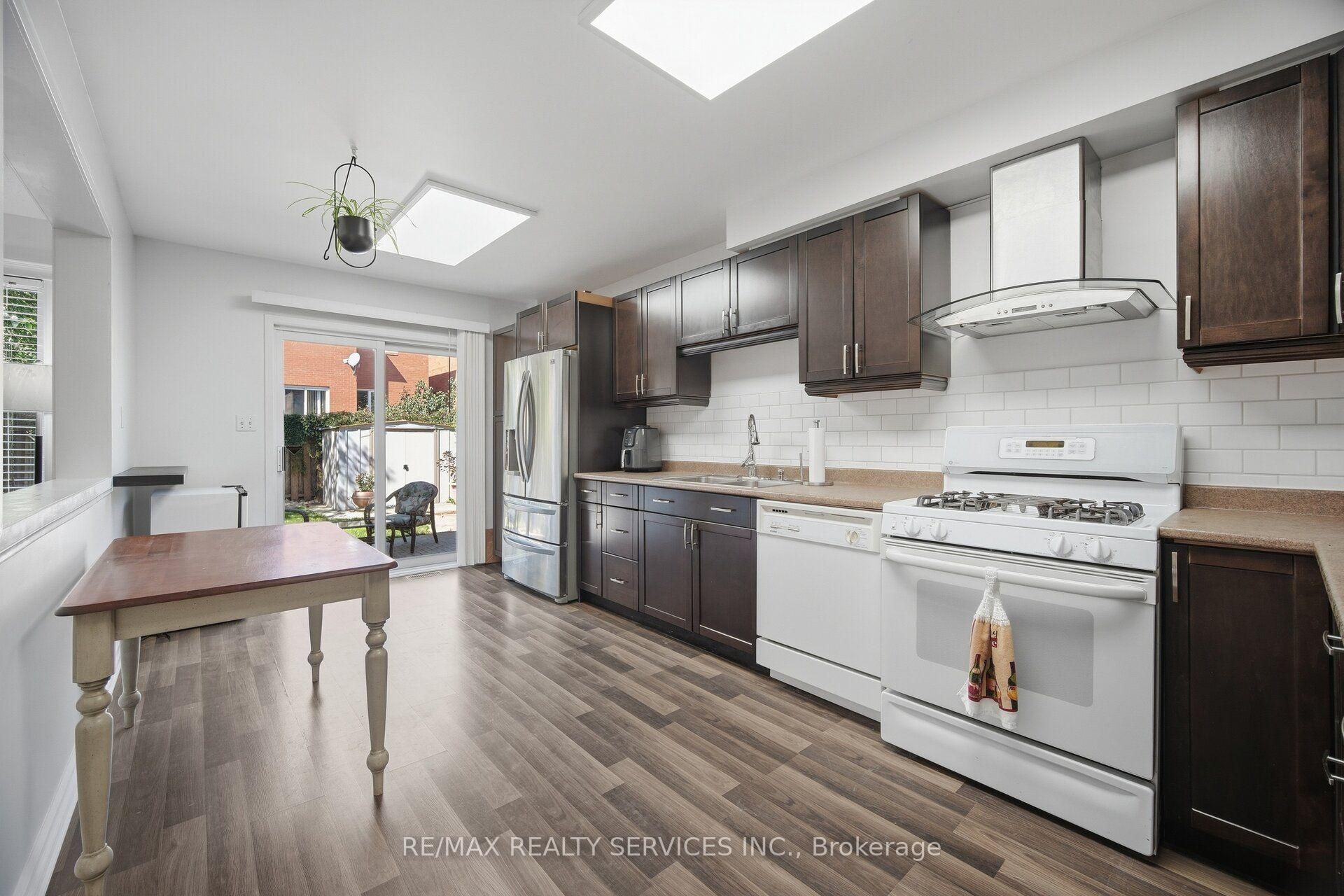 Photo 13 of 309 Marshall Crescent, Orangeville — HOMEH