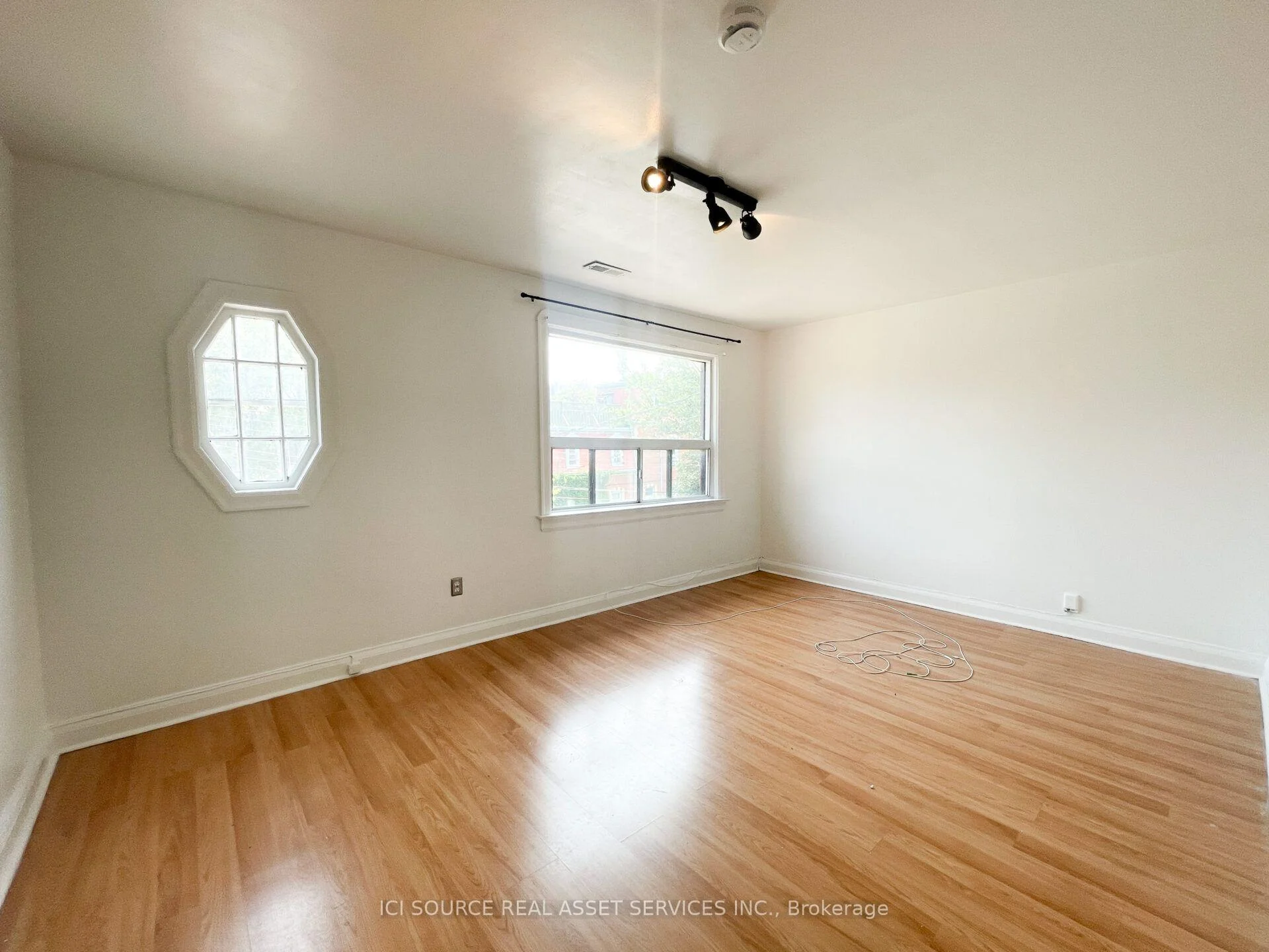 Photo 10 of Unit 2, 54 Markham Street, Toronto, Trinity-Bellwoods — HOMEH