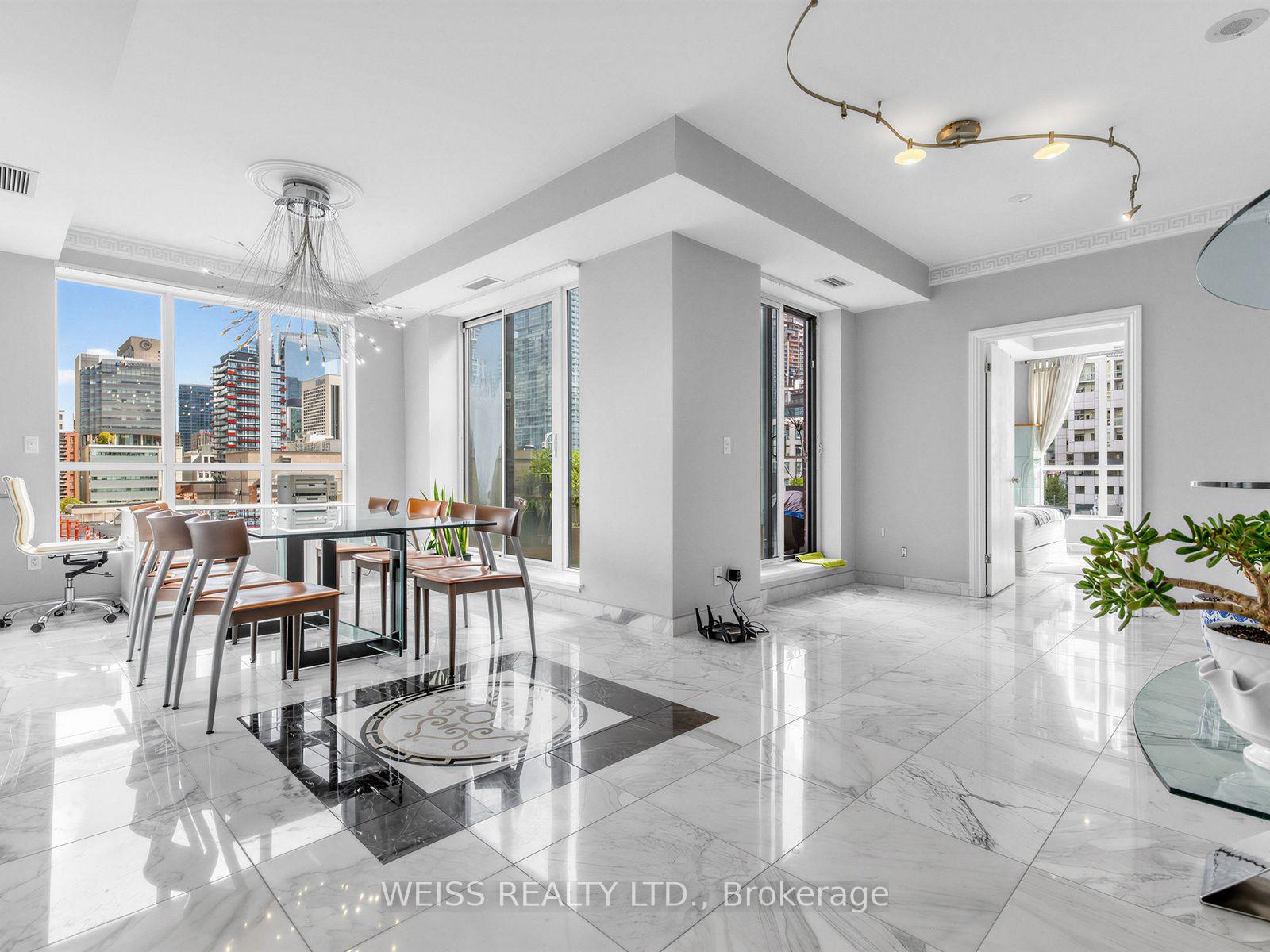 Photo 2 of Unit 902, 18 Beverley Street, Toronto, Kensington-Chinatown — HOMEH
