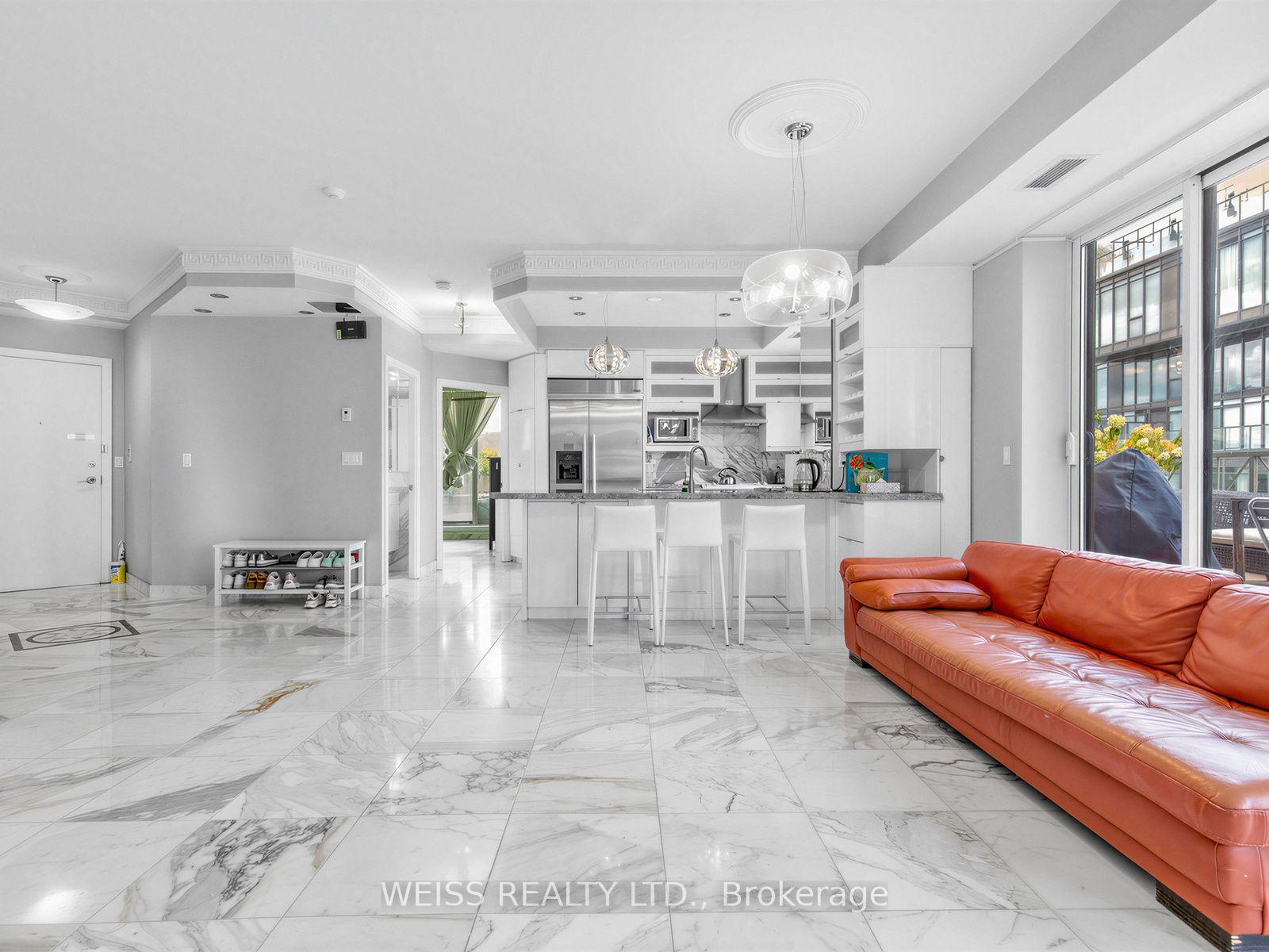 Photo 6 of Unit 902, 18 Beverley Street, Toronto, Kensington-Chinatown — HOMEH