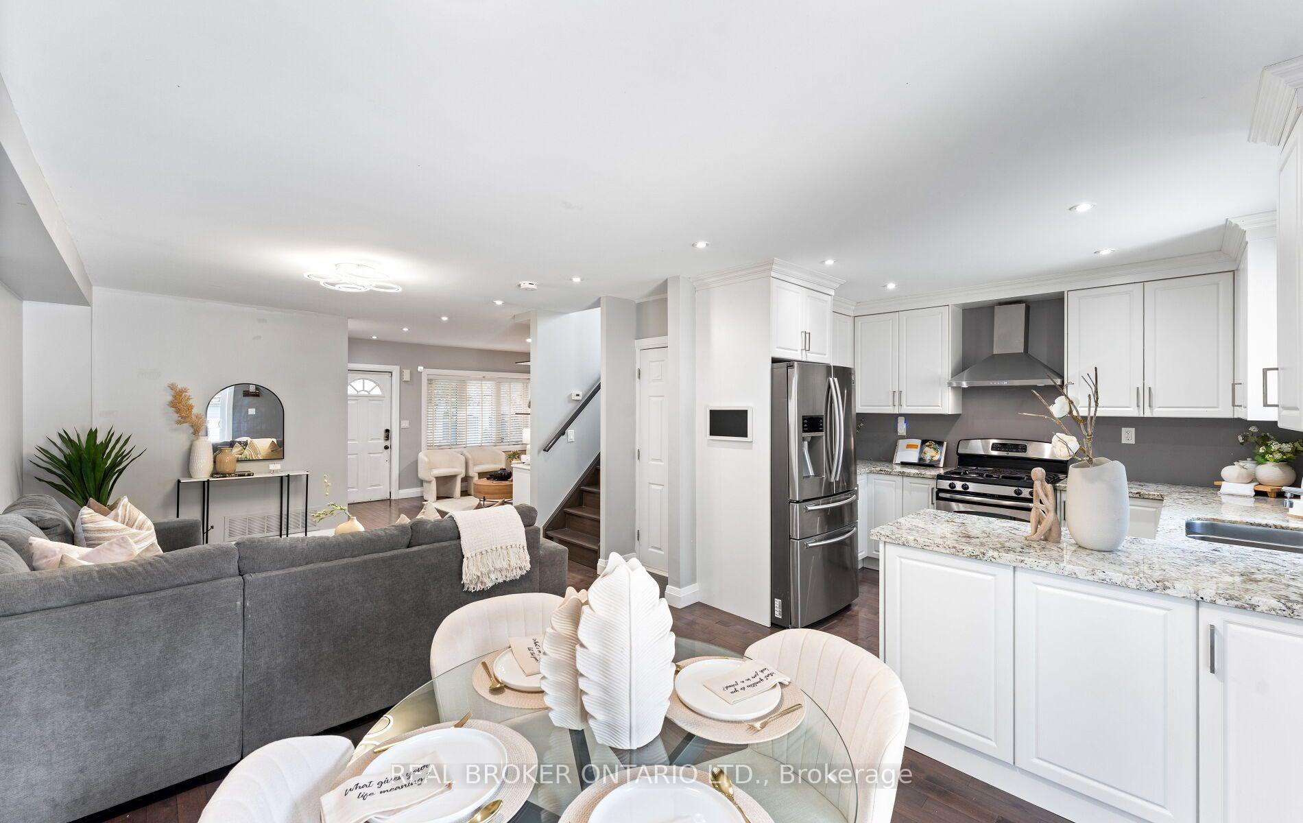 Photo 16 of 26 Roxaline Street, Etobicoke, Humber Heights — HOMEH