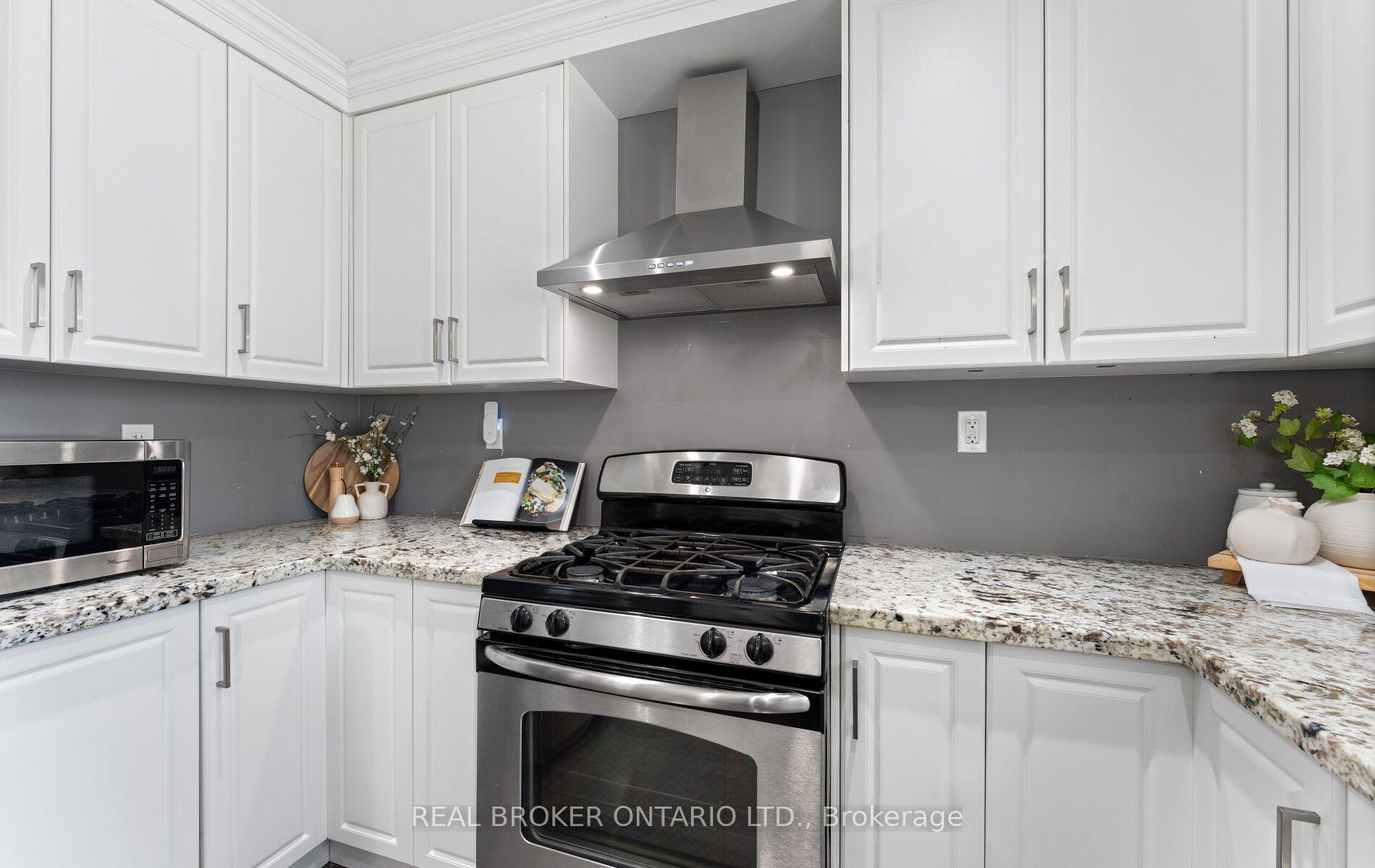 Photo 20 of 26 Roxaline Street, Etobicoke, Humber Heights — HOMEH