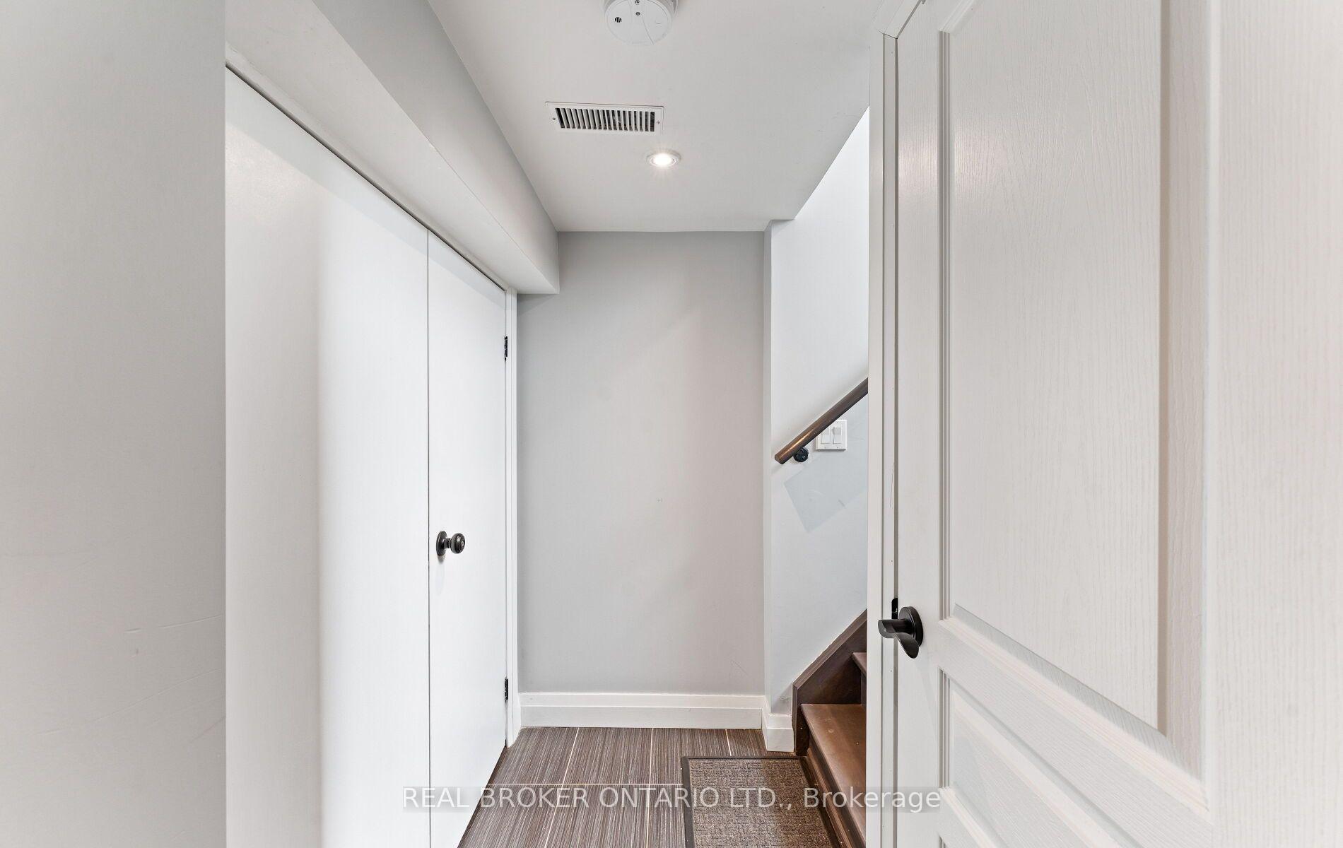 Photo 35 of 26 Roxaline Street, Etobicoke, Humber Heights — HOMEH