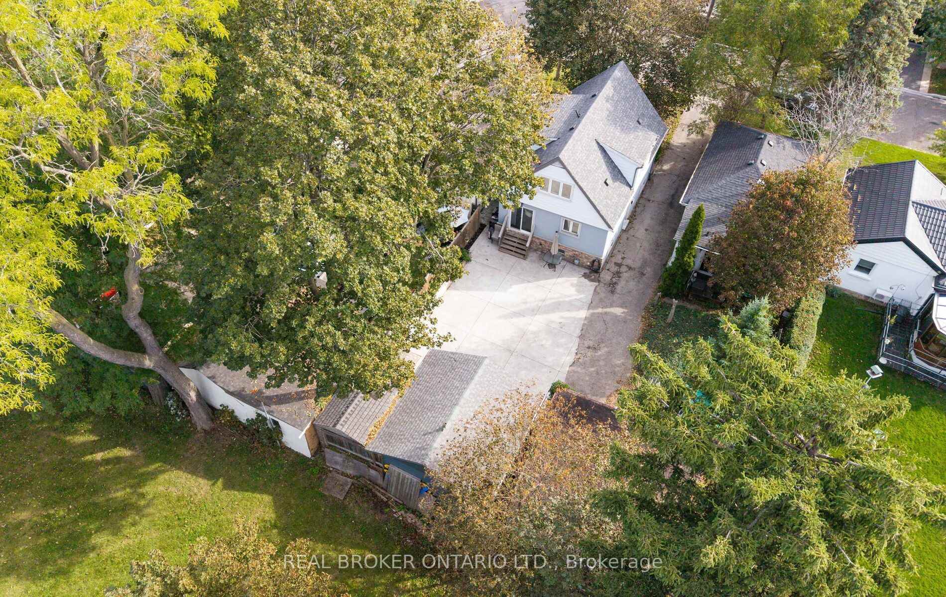 Photo 3 of 26 Roxaline Street, Etobicoke, Humber Heights — HOMEH