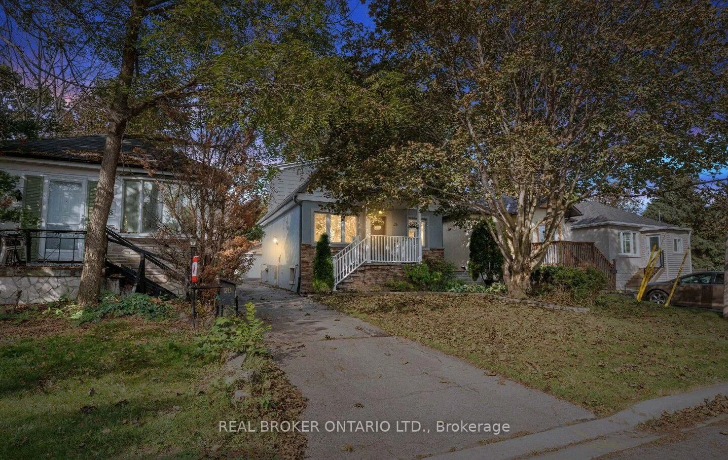 Photo 2 of 26 Roxaline Street, Etobicoke, Humber Heights — HOMEH