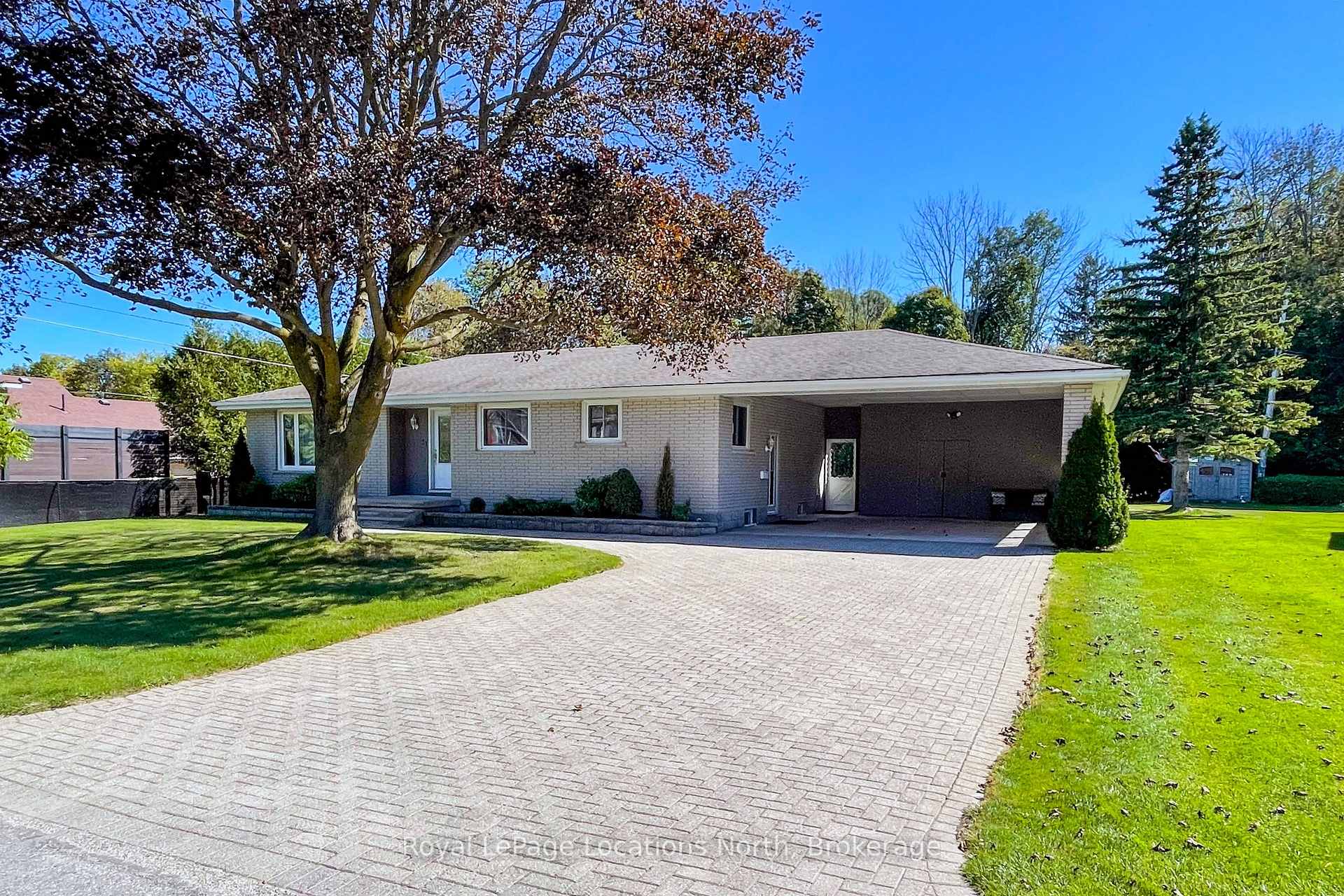 Photo 4 of 31 Burton Street, Meaford — HOMEH