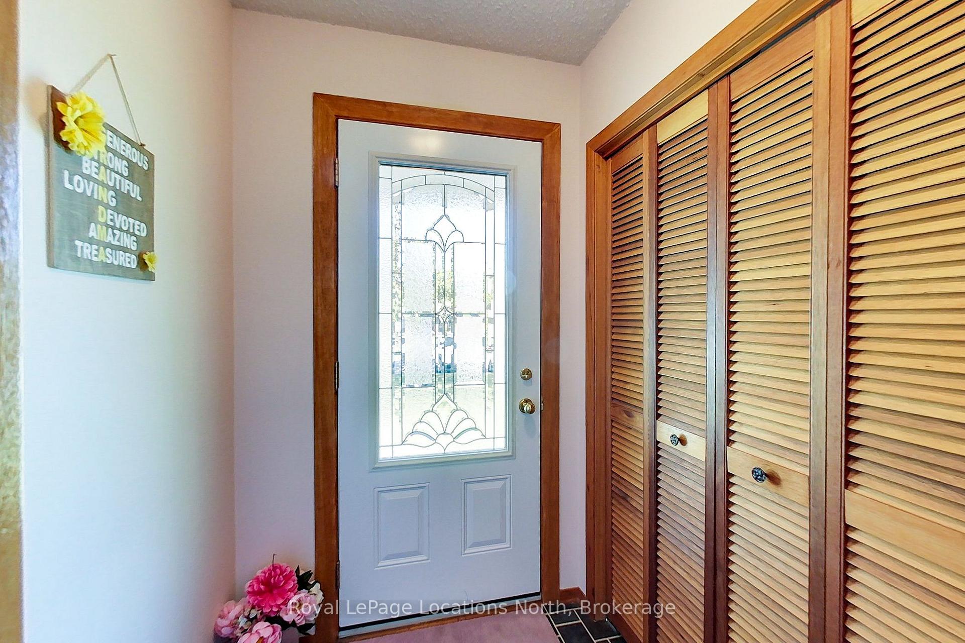 Photo 5 of 31 Burton Street, Meaford — HOMEH