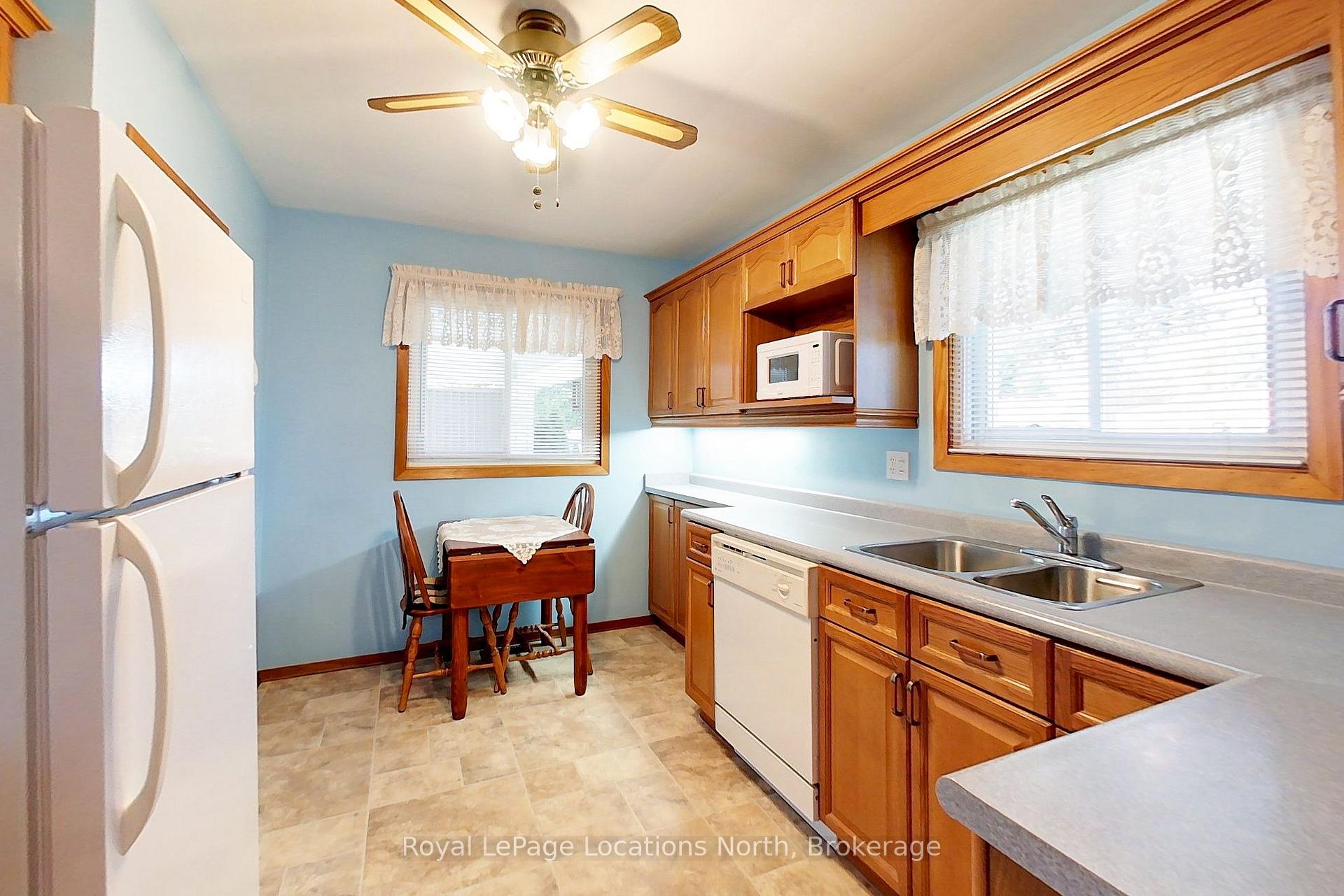 Photo 6 of 31 Burton Street, Meaford — HOMEH