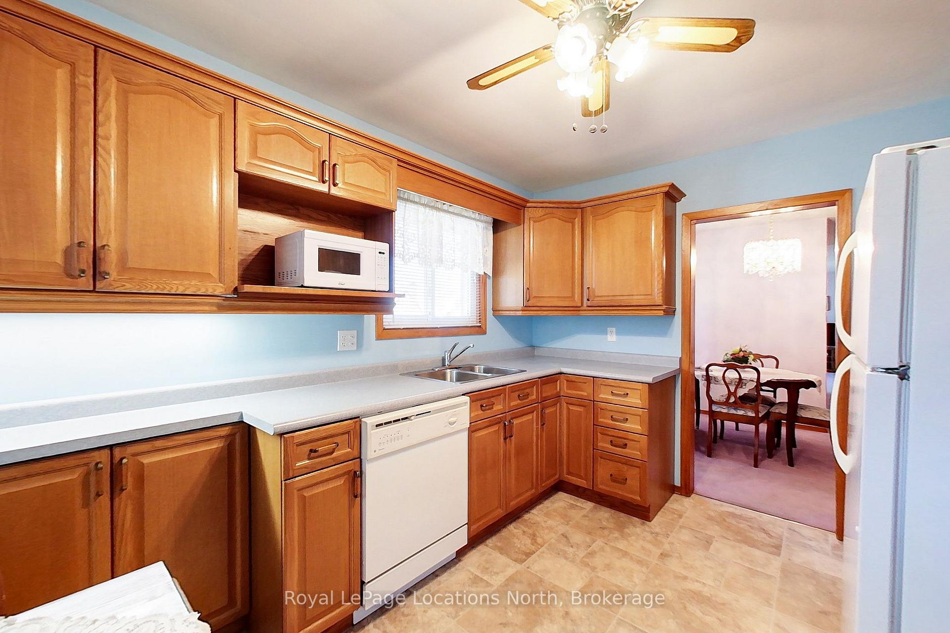 Photo 7 of 31 Burton Street, Meaford — HOMEH