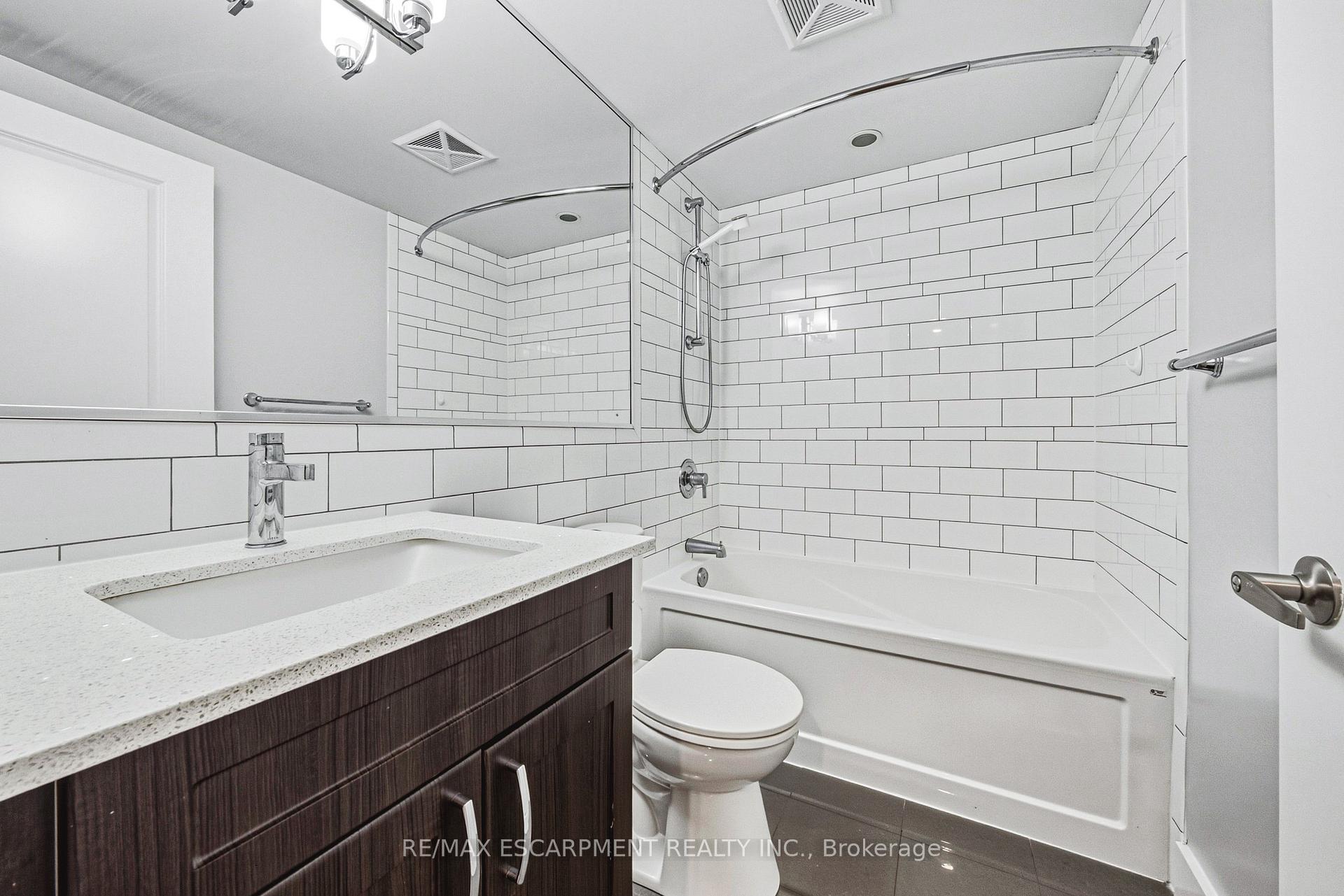 Photo 20 of Unit 211, 2061 Prospect Street, Burlington, Brant — HOMEH