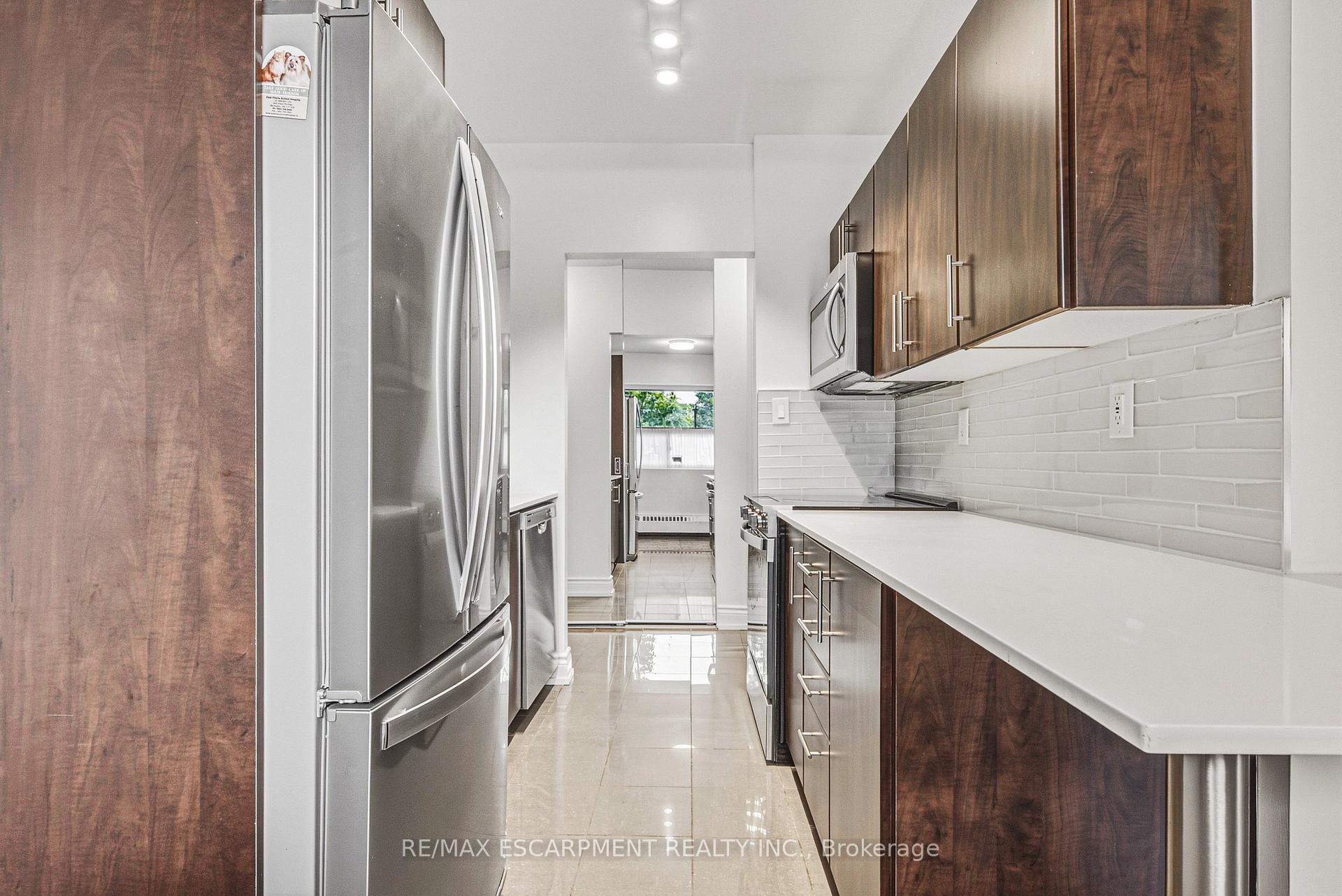 Photo 7 of Unit 104, 2077 Prospect Street, Burlington, Brant — HOMEH