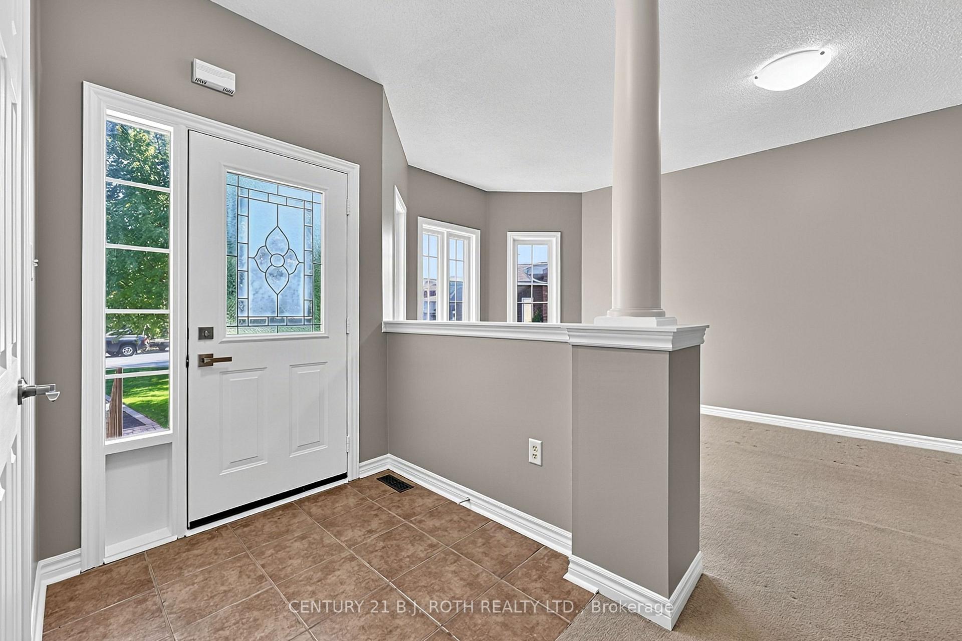 Photo 5 of 12 Lamont Crescent, Barrie, Ardagh — HOMEH