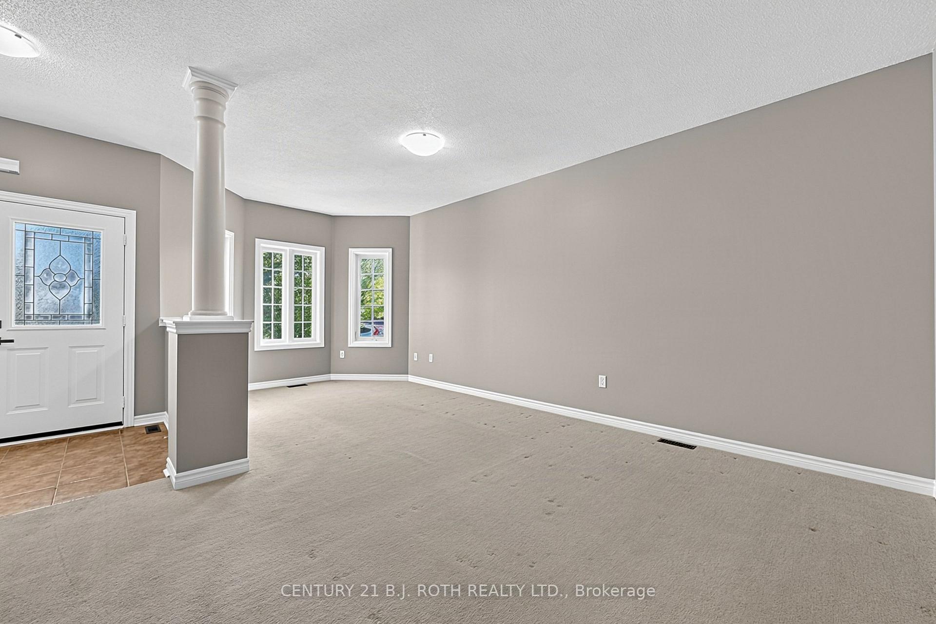 Photo 10 of 12 Lamont Crescent, Barrie, Ardagh — HOMEH