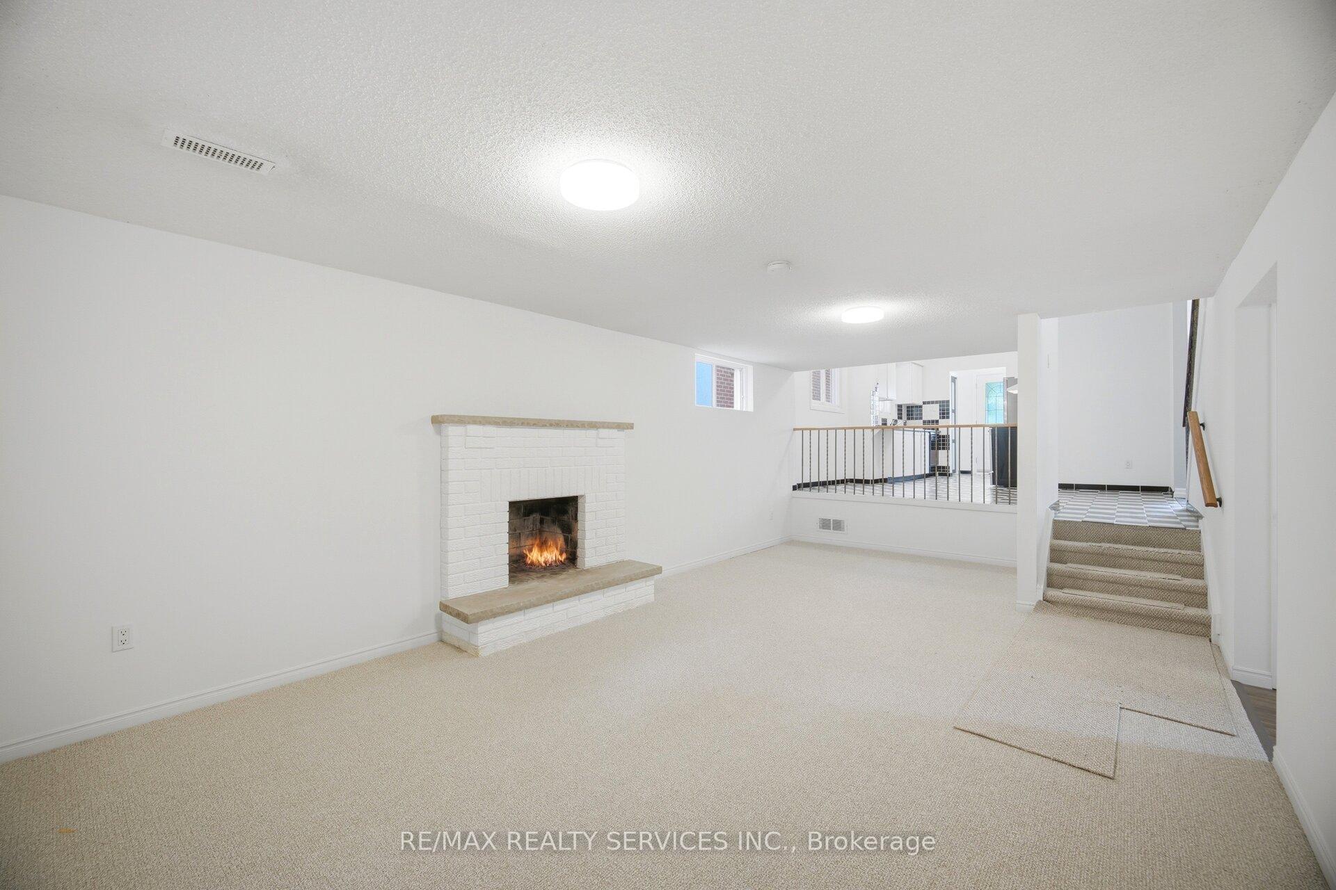 Photo 14 of 33 Hesp Drive, Caledon, Bolton West — HOMEH