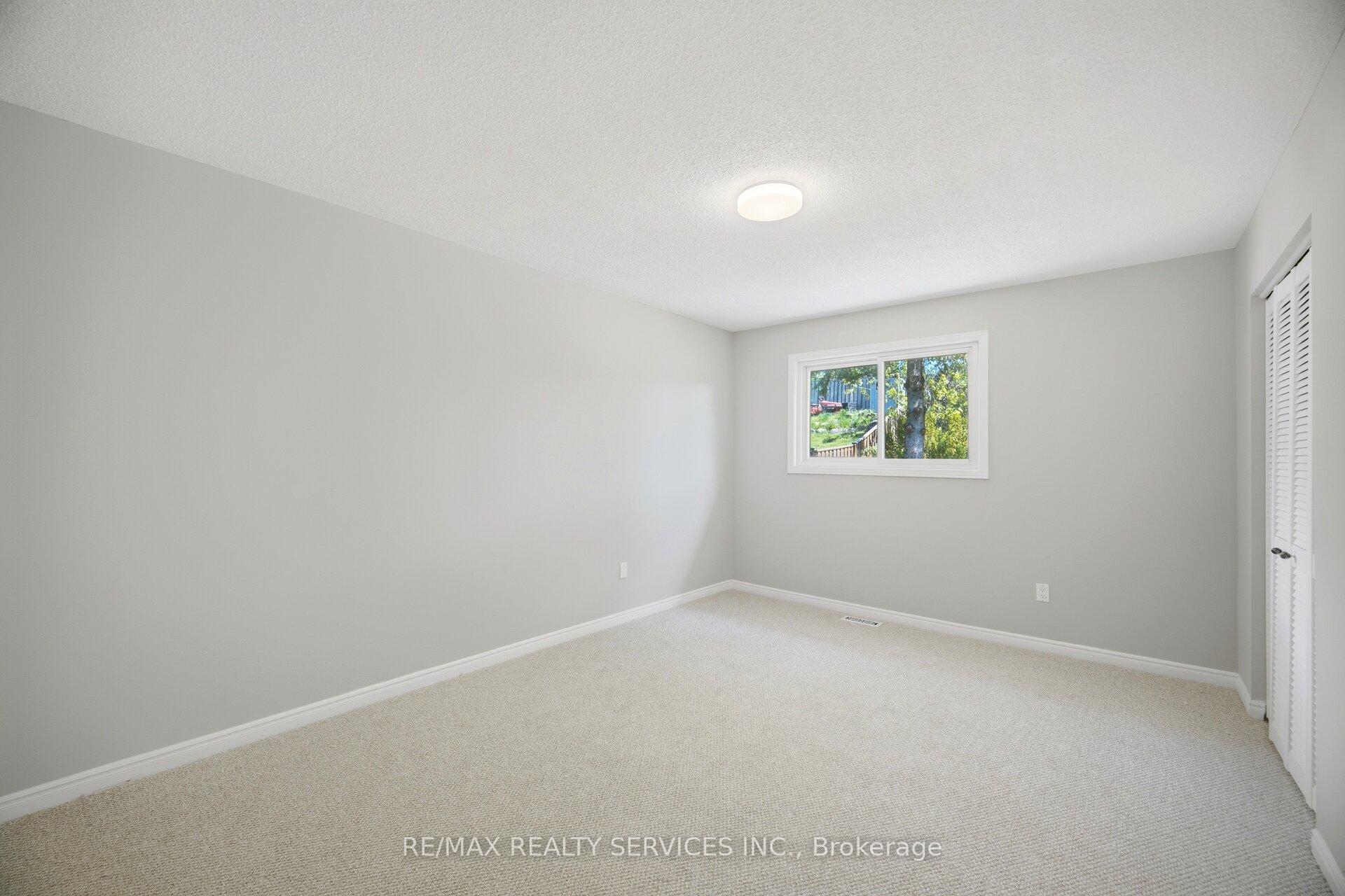 Photo 23 of 33 Hesp Drive, Caledon, Bolton West — HOMEH
