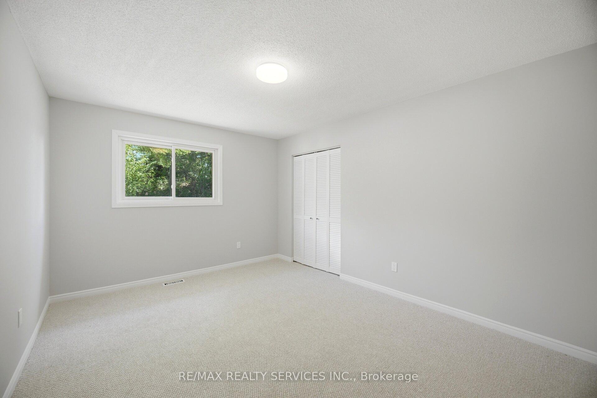 Photo 24 of 33 Hesp Drive, Caledon, Bolton West — HOMEH