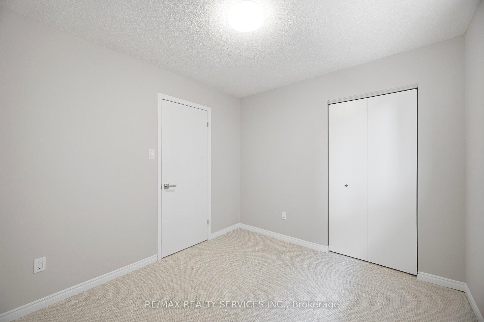 Photo 29 of 33 Hesp Drive, Caledon, Bolton West — HOMEH