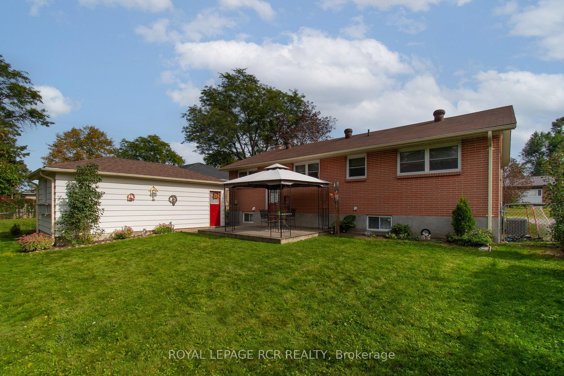 Photo 30 of 18 Oak Street, Barrie, Wellington — HOMEH