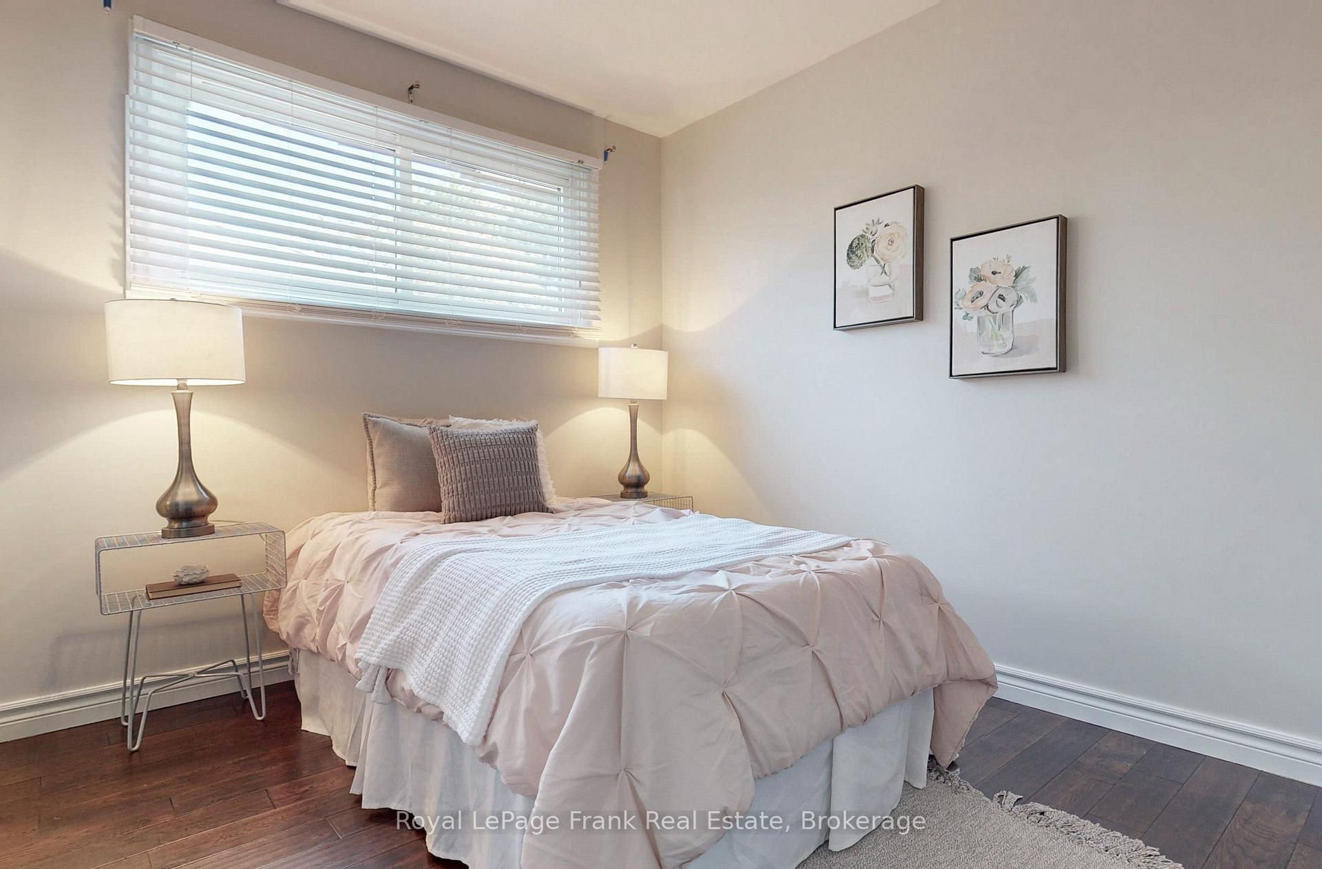 Photo 19 of 121 Labrador Drive, Oshawa, Donevan — HOMEH