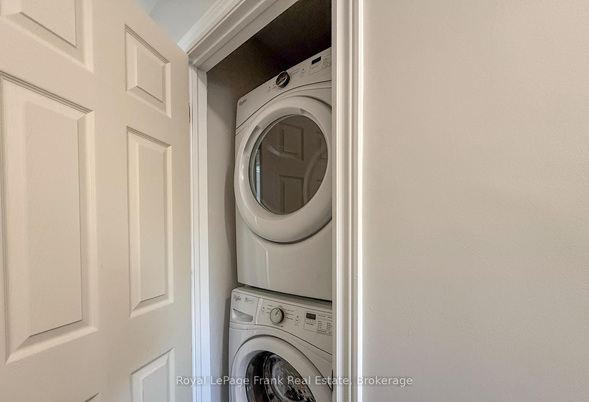 Photo 21 of 121 Labrador Drive, Oshawa, Donevan — HOMEH
