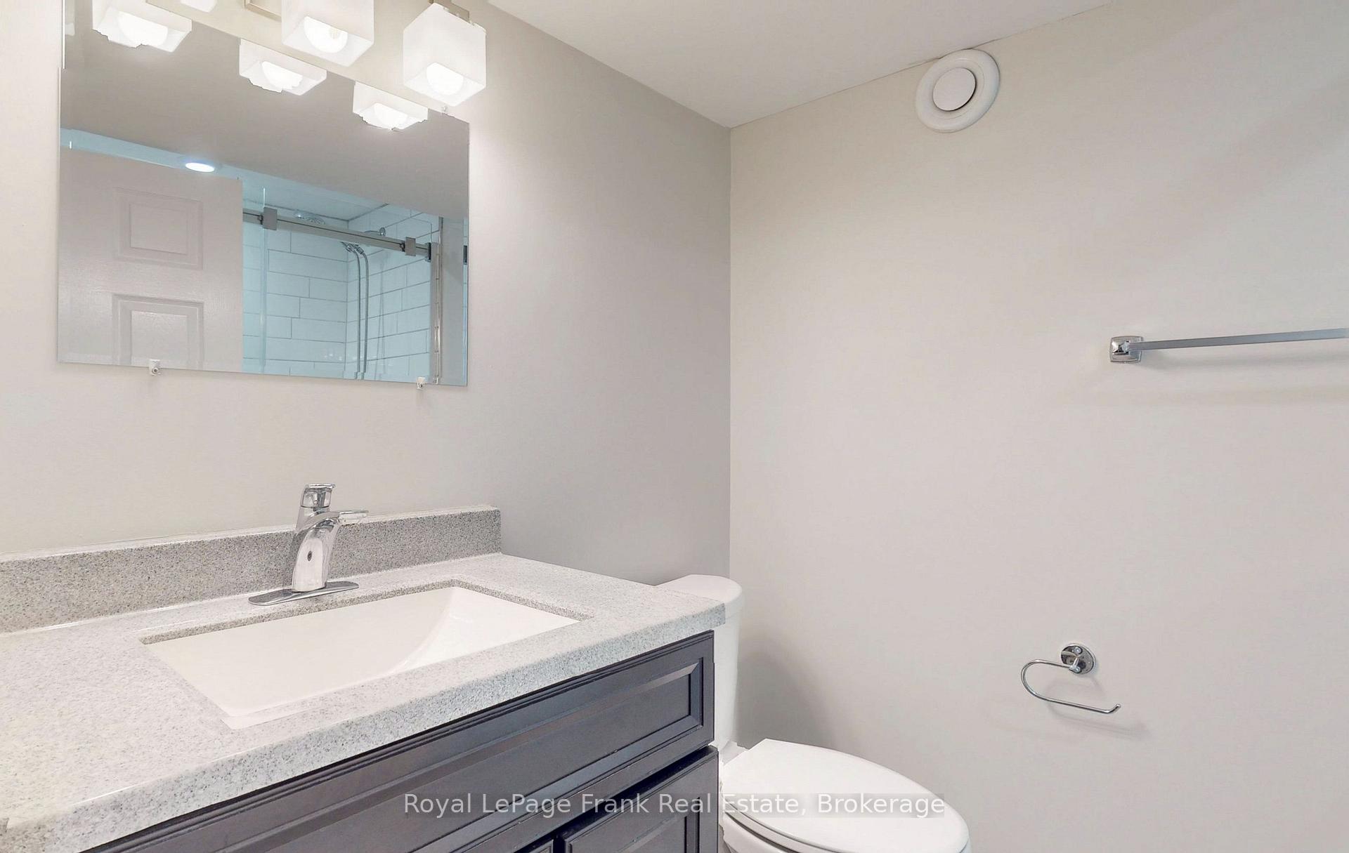 Photo 34 of 121 Labrador Drive, Oshawa, Donevan — HOMEH