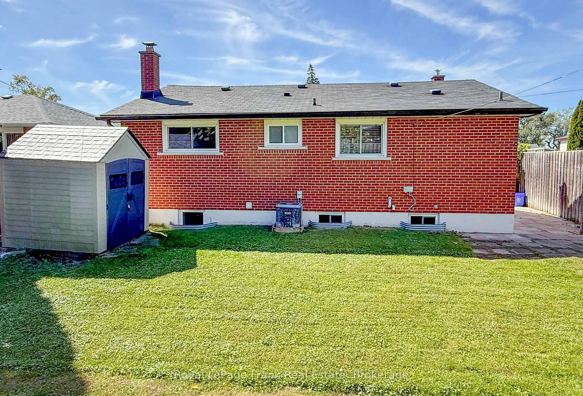 Photo 42 of 121 Labrador Drive, Oshawa, Donevan — HOMEH