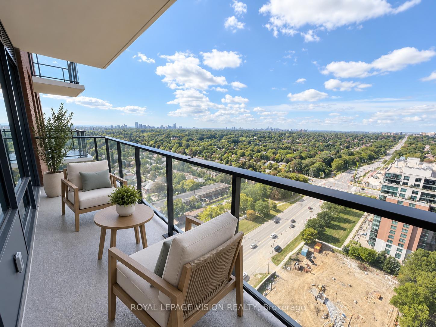 Front of Unit 2201, 4010 Eglinton Avenue W